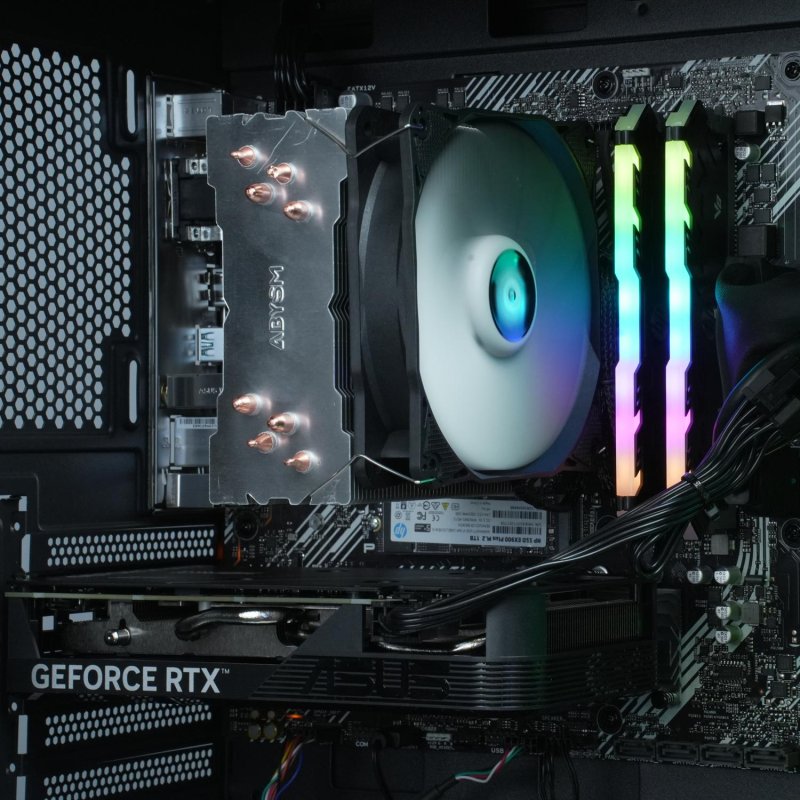 Detalle 2 de Epical-Q Kranx: Ryzen 5 8400F, 32GB RAM, 1TB NVMe, RX 9060 XT 16GB + Windows 11 Pro