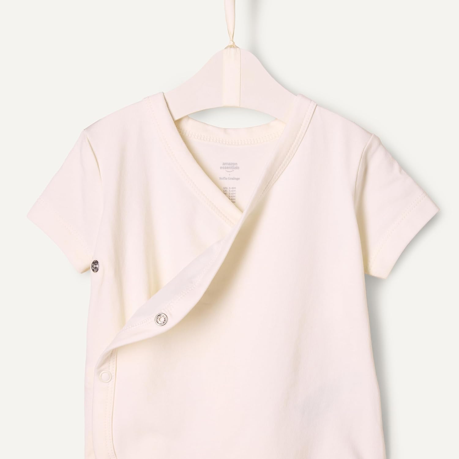 Thumbnail 3 de Amazon Essentials x Sofia Grainge unisex babies’ side snap short sleeve bodysuit, pack of 3