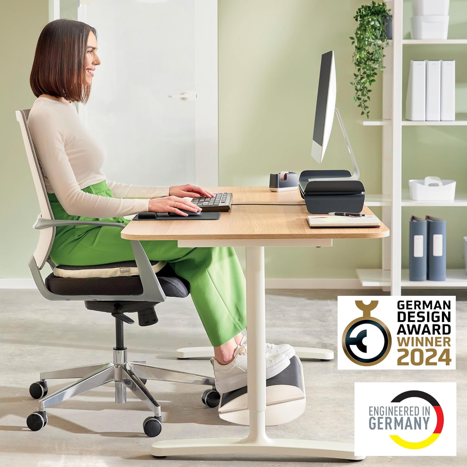 Detalle de Leitz Ergo Reposapiés Ergonómico Ajustable, Gris y Blanco🦶