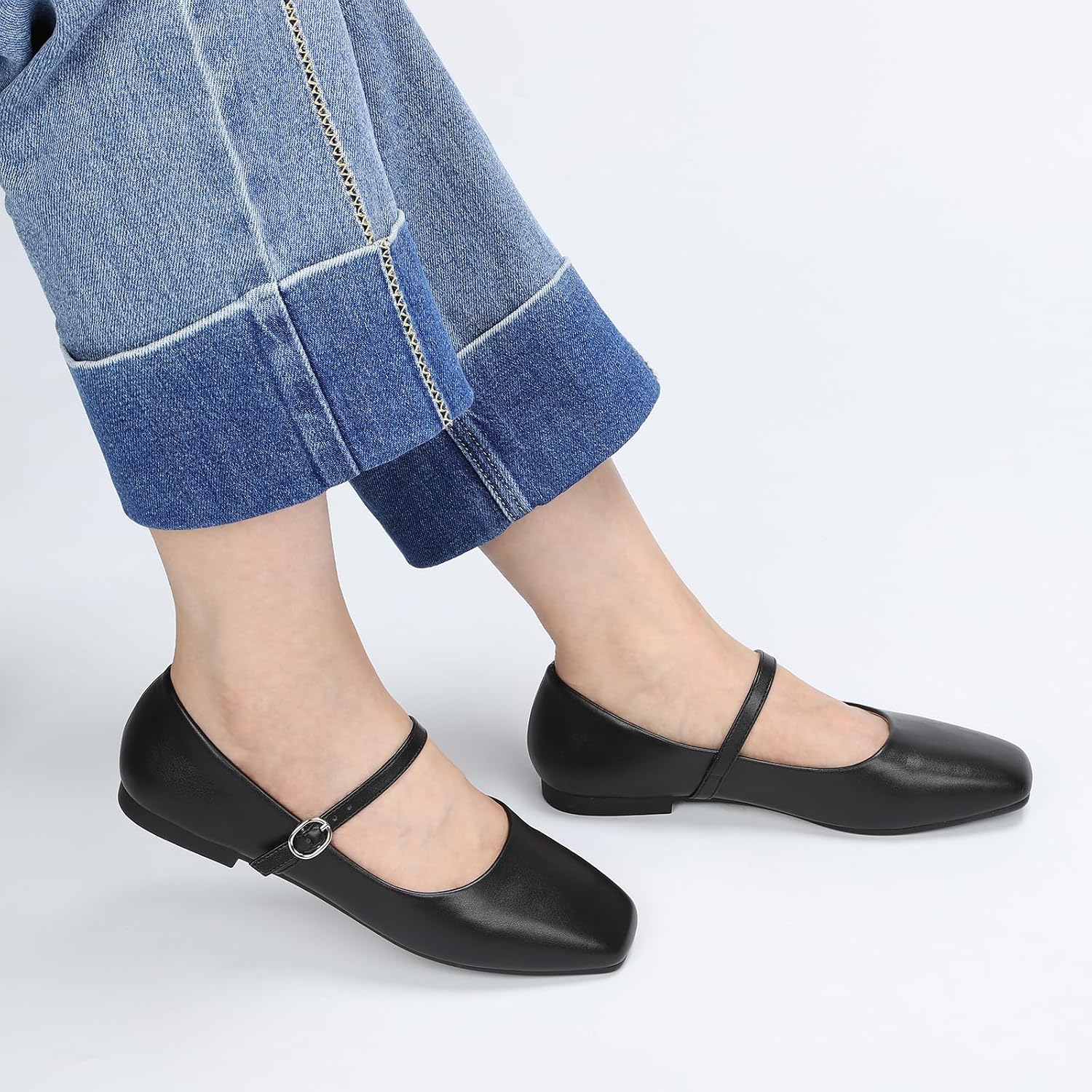 Detalle de Women's Mary Jane Flats with Adjustable Buckle and Memory Foam Insole