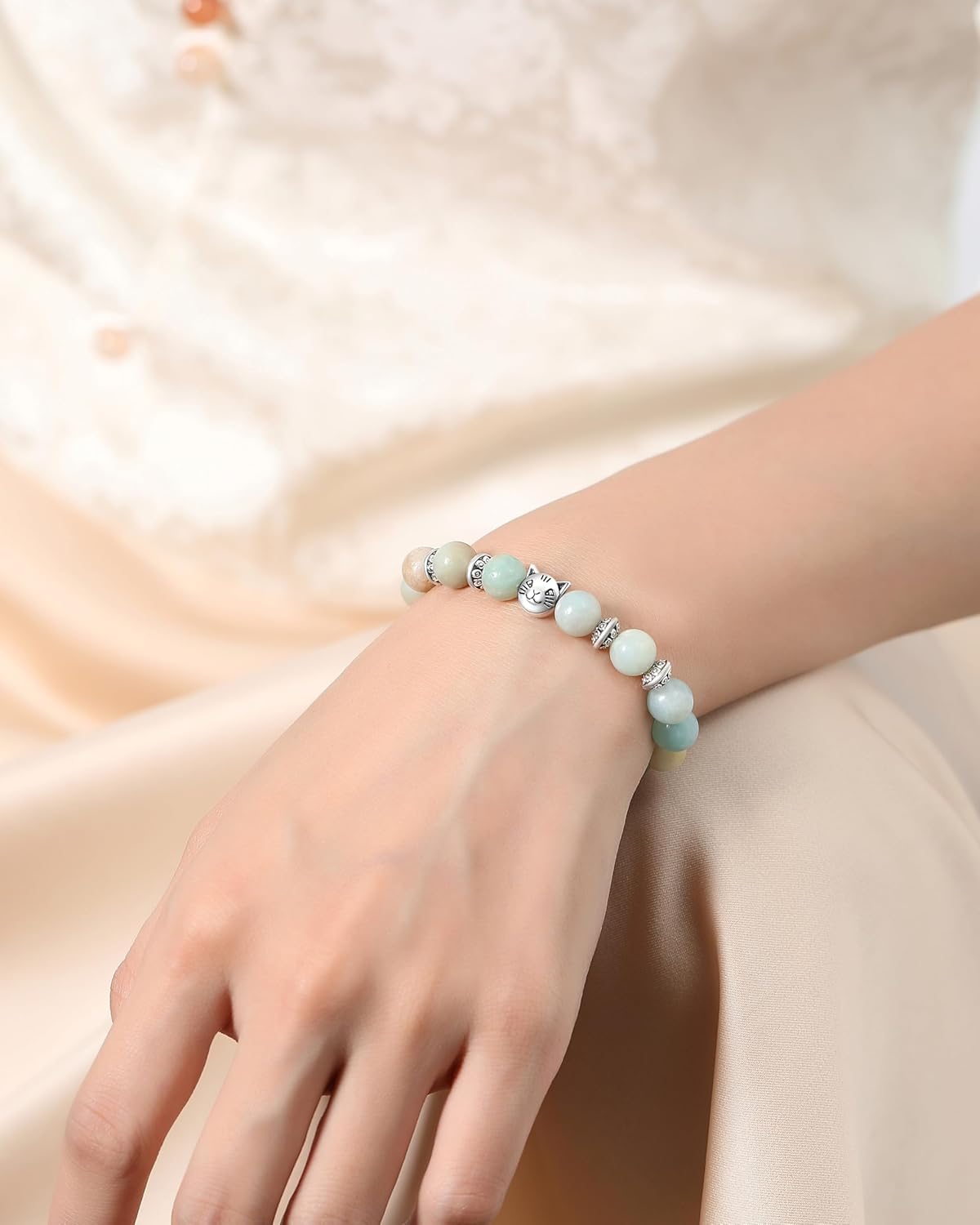 Detalle de AWARDSEN 8 mm Animal Themed Crystal Bracelet – Cat, Elephant, Owl, Turtle or Panda Charm for Women