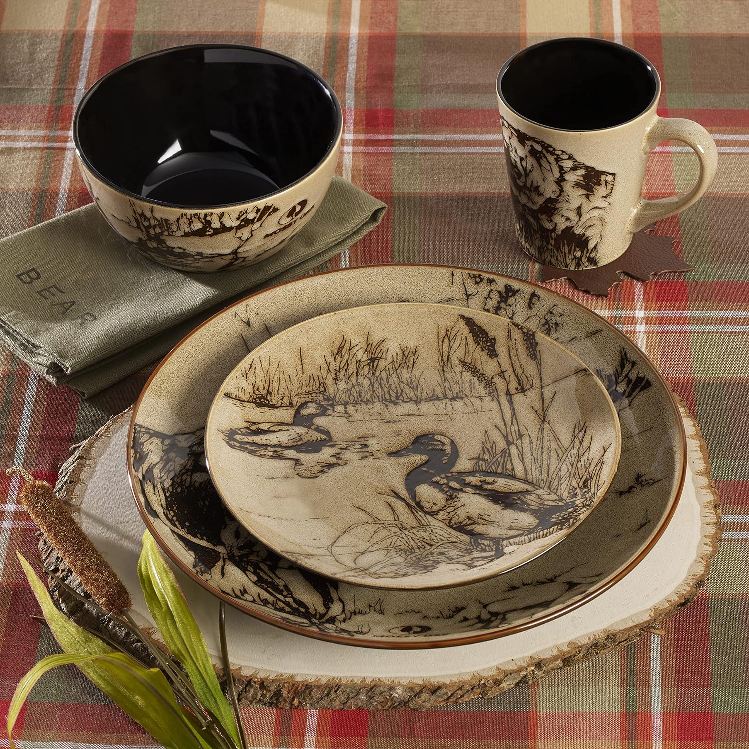 Thumbnail 6 de Mossy Oak Animal Print 16-Piece Dinnerware Set (Service for 4) in Black and Beige