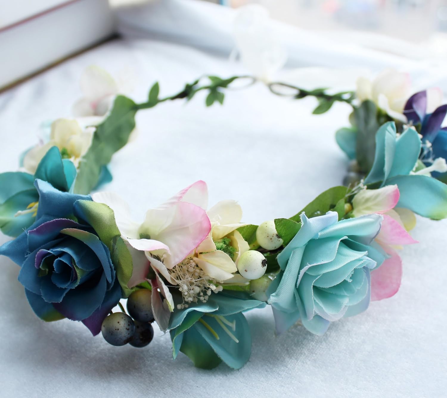 Detalle de Vivivalue Flower Crown Headband, 17.8-Inch