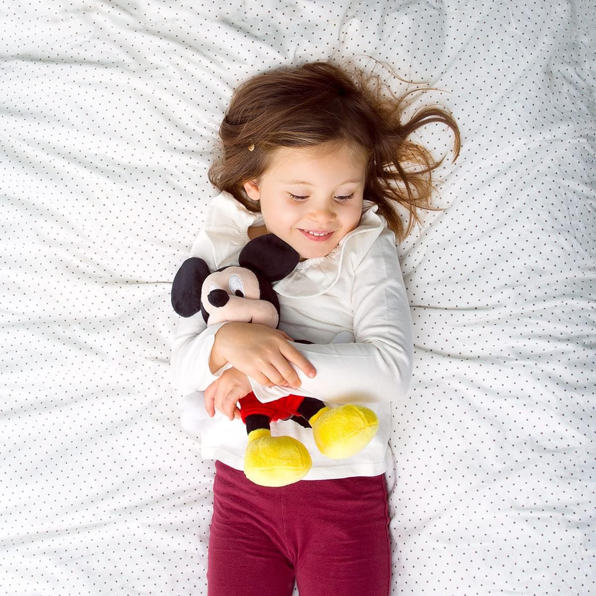 Detalle 2 de Simba 6315870228 Mickey Mouse Plush Toy, 35 cm, Soft Plush
