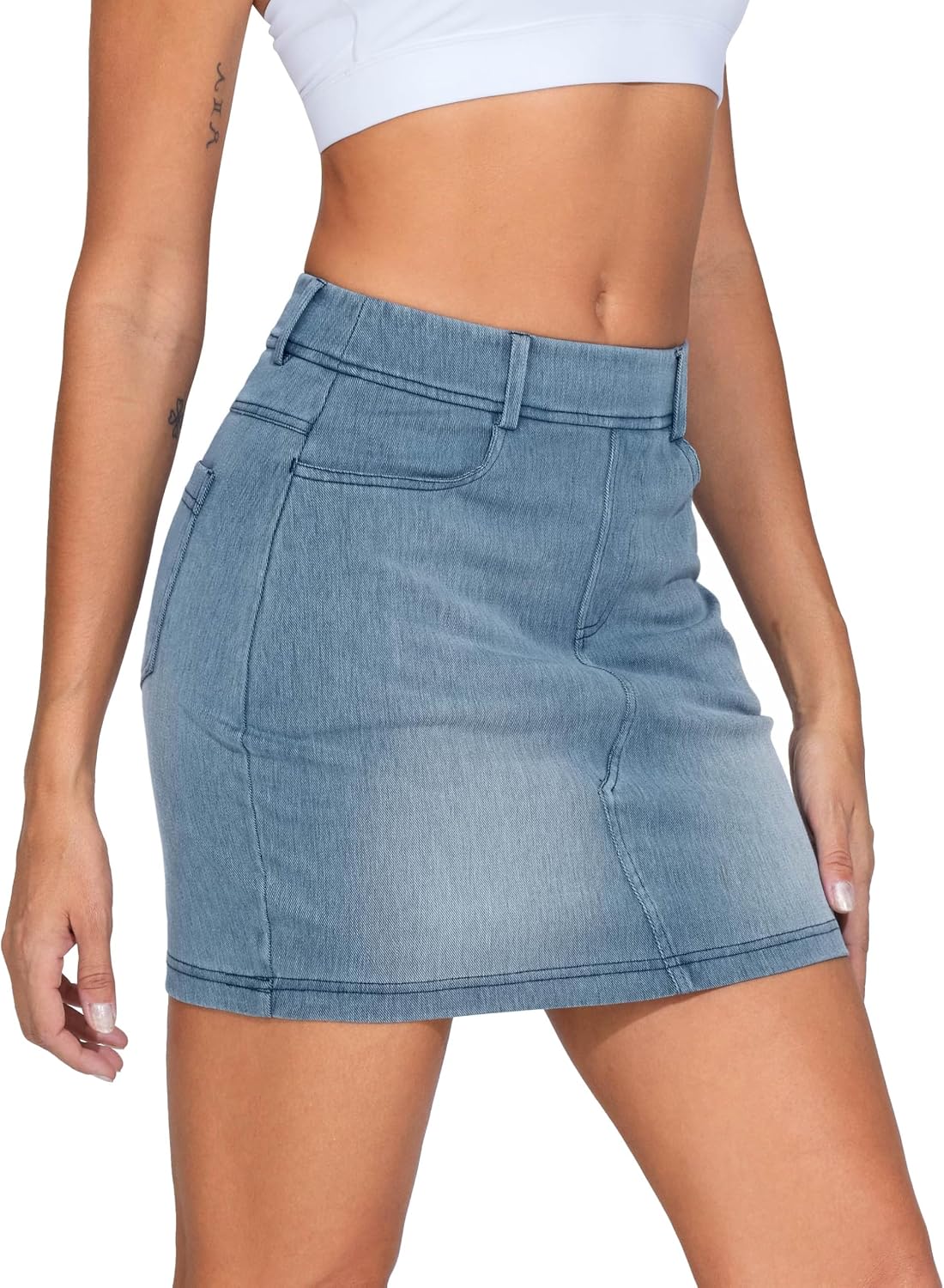 Detalle de THE GYM PEOPLE Stretchy Denim Mini Skirt, High Waist, Four Pockets