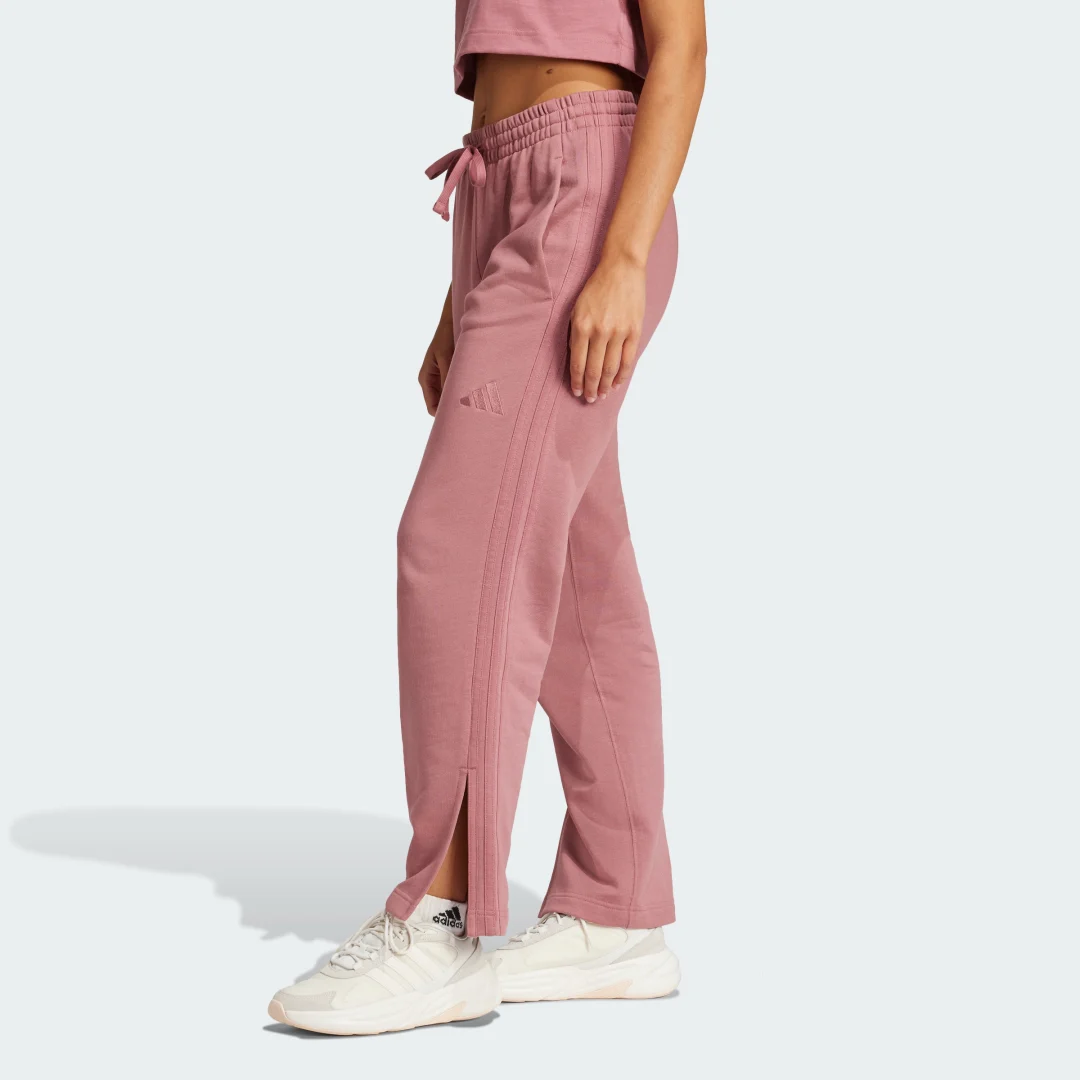 Detalle de Pantalón ALL SZN French Terry Straight Leg 3 bandas de Adidas – rosa