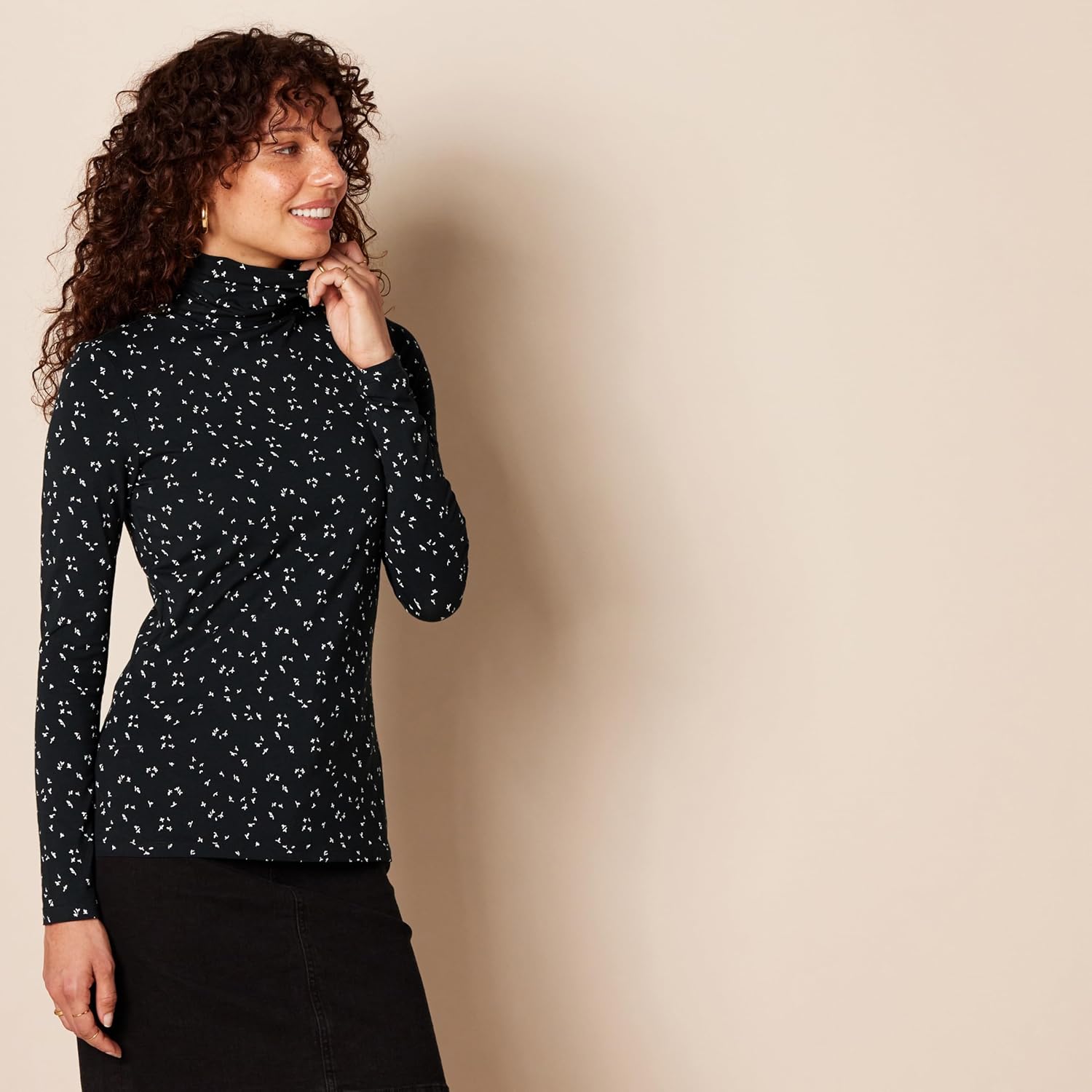 Thumbnail 2 de Amazon Essentials women’s turtleneck long sleeve top (plus sizes available)