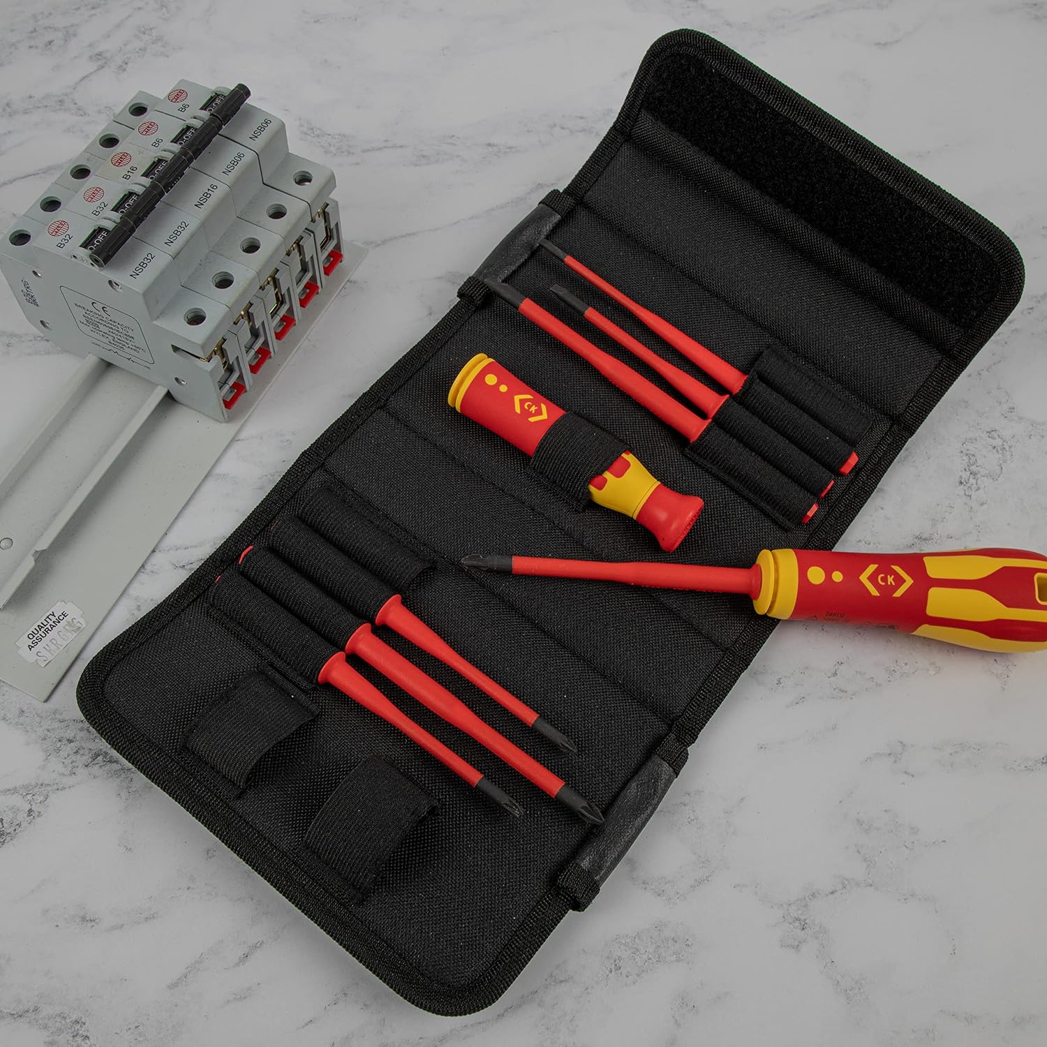 Detalle 2 de C.K T4925 VDE 1000V Interchangeable Screwdriver Set with Slim Blades