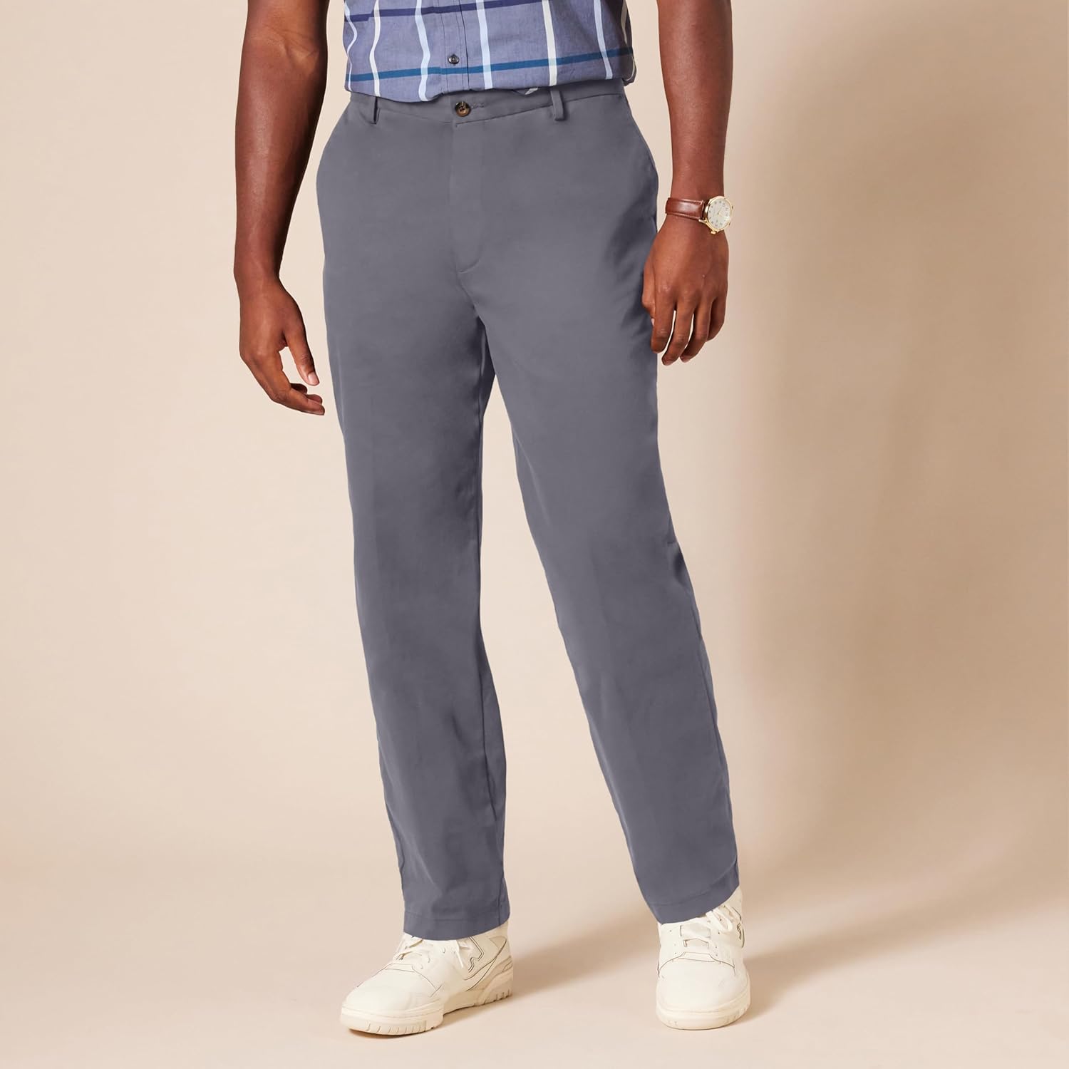 Thumbnail 4 de Amazon Essentials Men’s Classic-Fit Wrinkle-Resistant Chino Trousers – Big & Tall