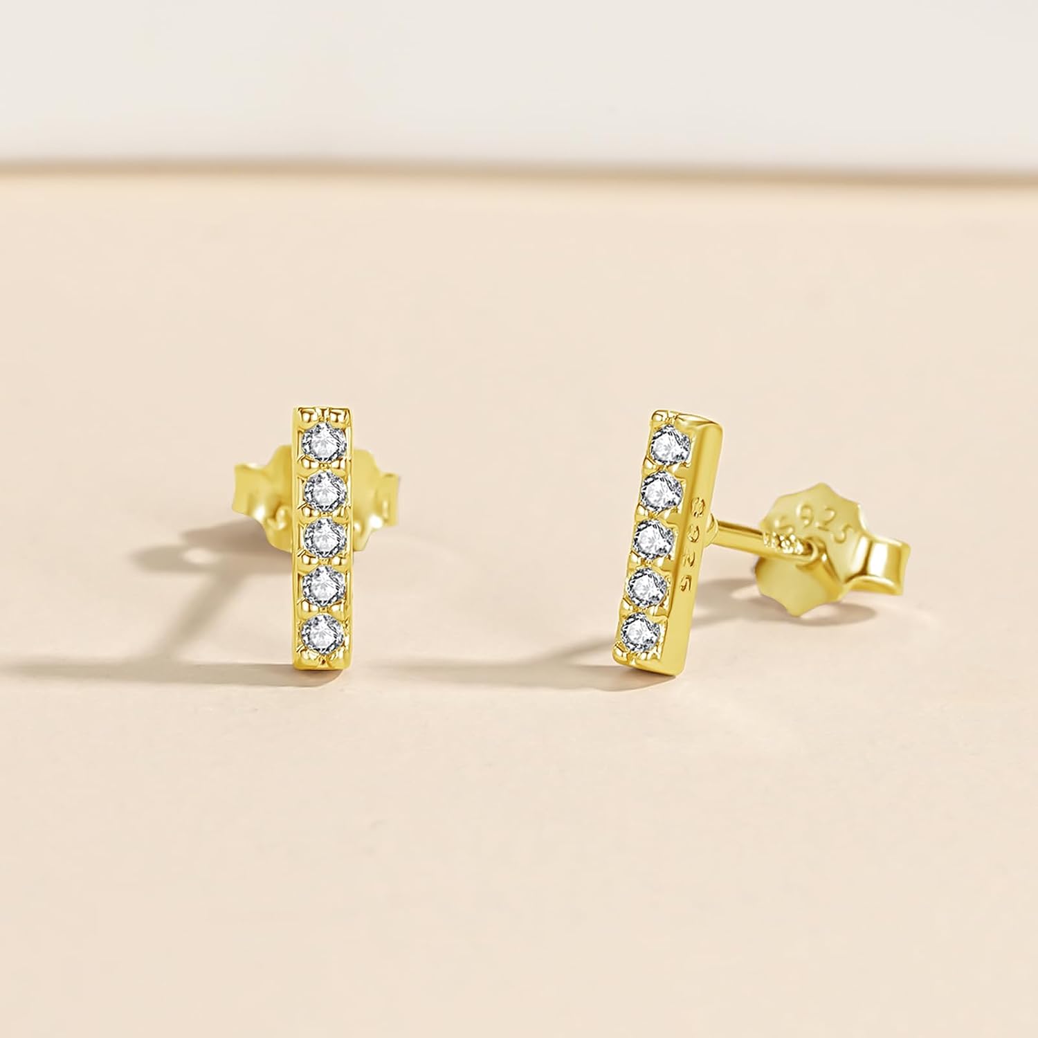 Detalle de Zolkamery Silver Stud Earrings – Small 925 Sterling Silver Cross/Bar, Hypoallergenic Sleeper Earrings