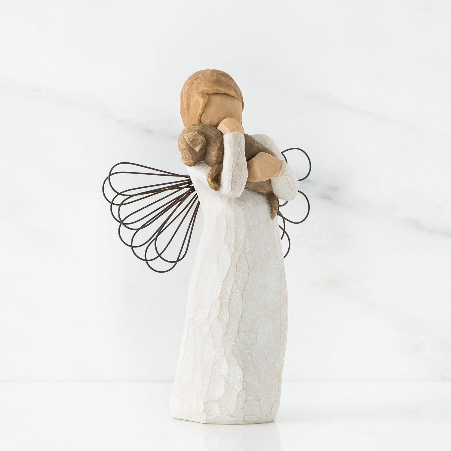 Detalle de Enesco 26011 Ange de l'Amitié - sculpture en résine artisanale de Suzan Lordi