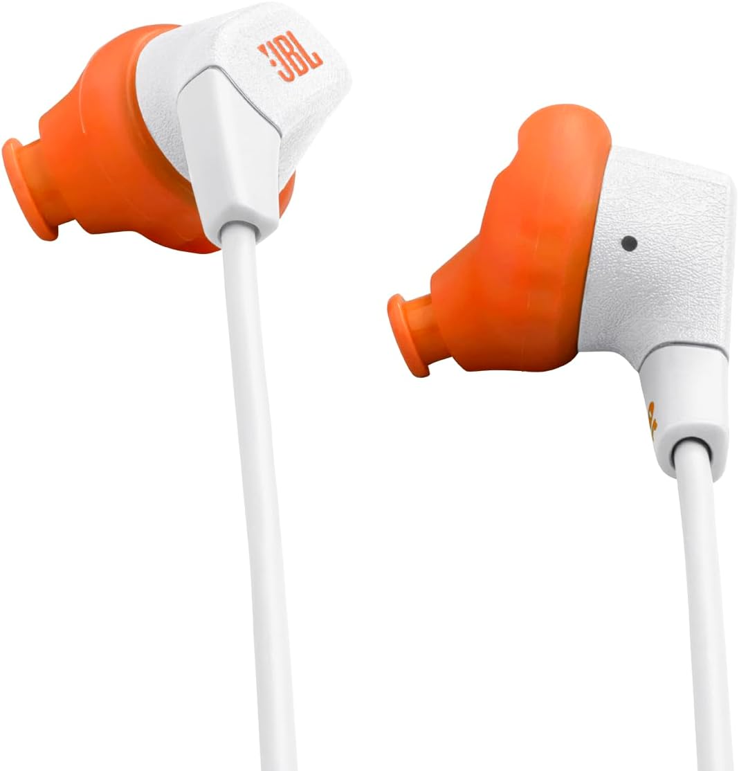 Detalle de JBL Endurance Run 3 USB-C wired sports headphones with TwistLock and IP65
