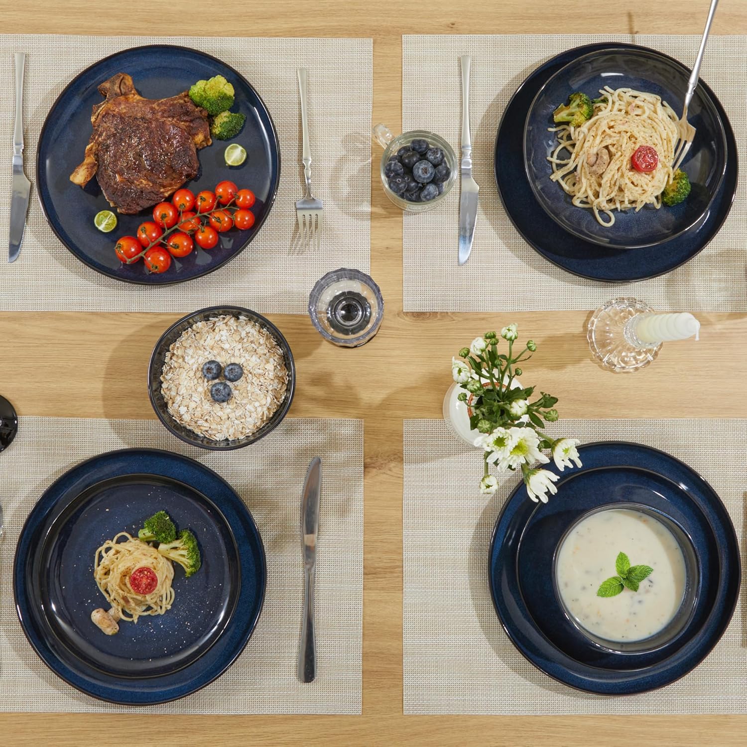 Detalle de Pokini 32-Piece Starry Blue Dinnerware Set with Pasta Bowls for Eight