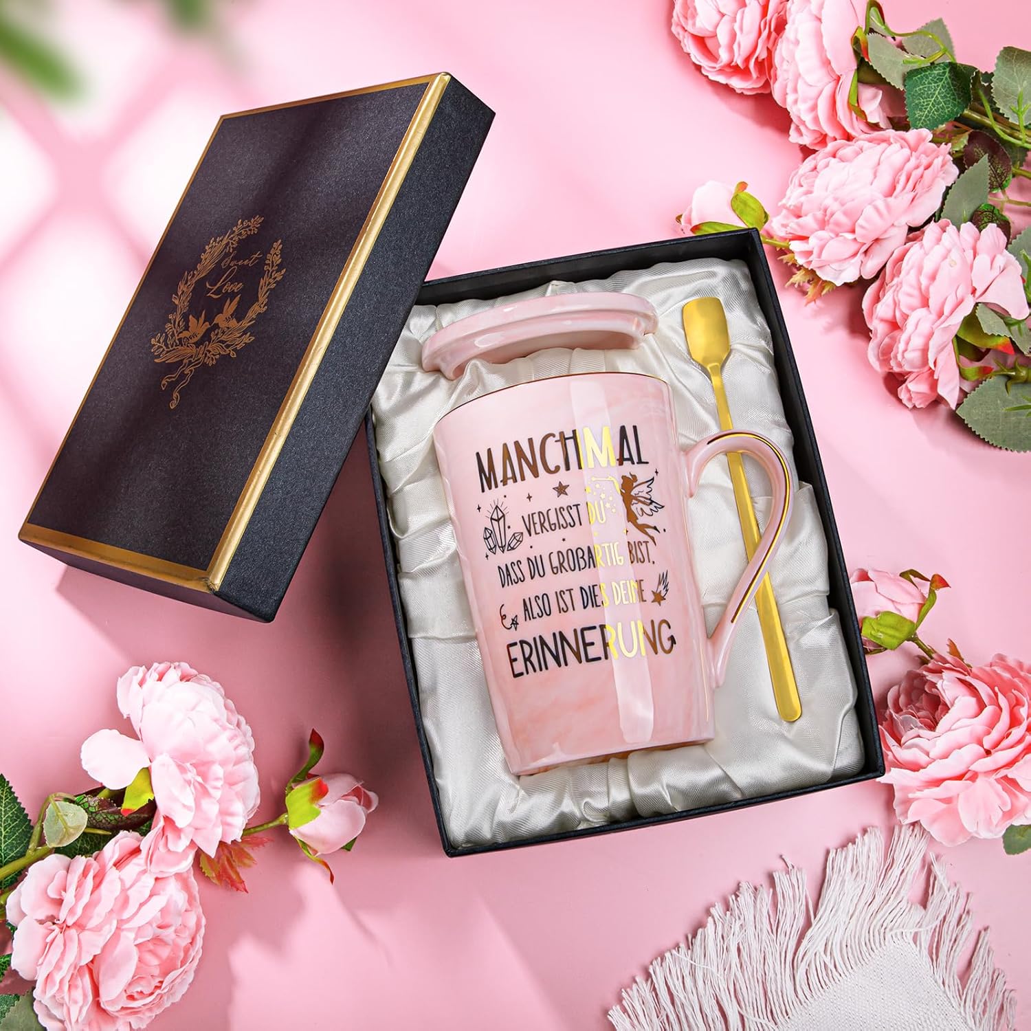 Thumbnail 5 de Dankeschön Geschenke für Frauen – Rosa Marmorkaffeetasse 400ml mit Golddruck, Deckel, Löffel und Geschenkbox