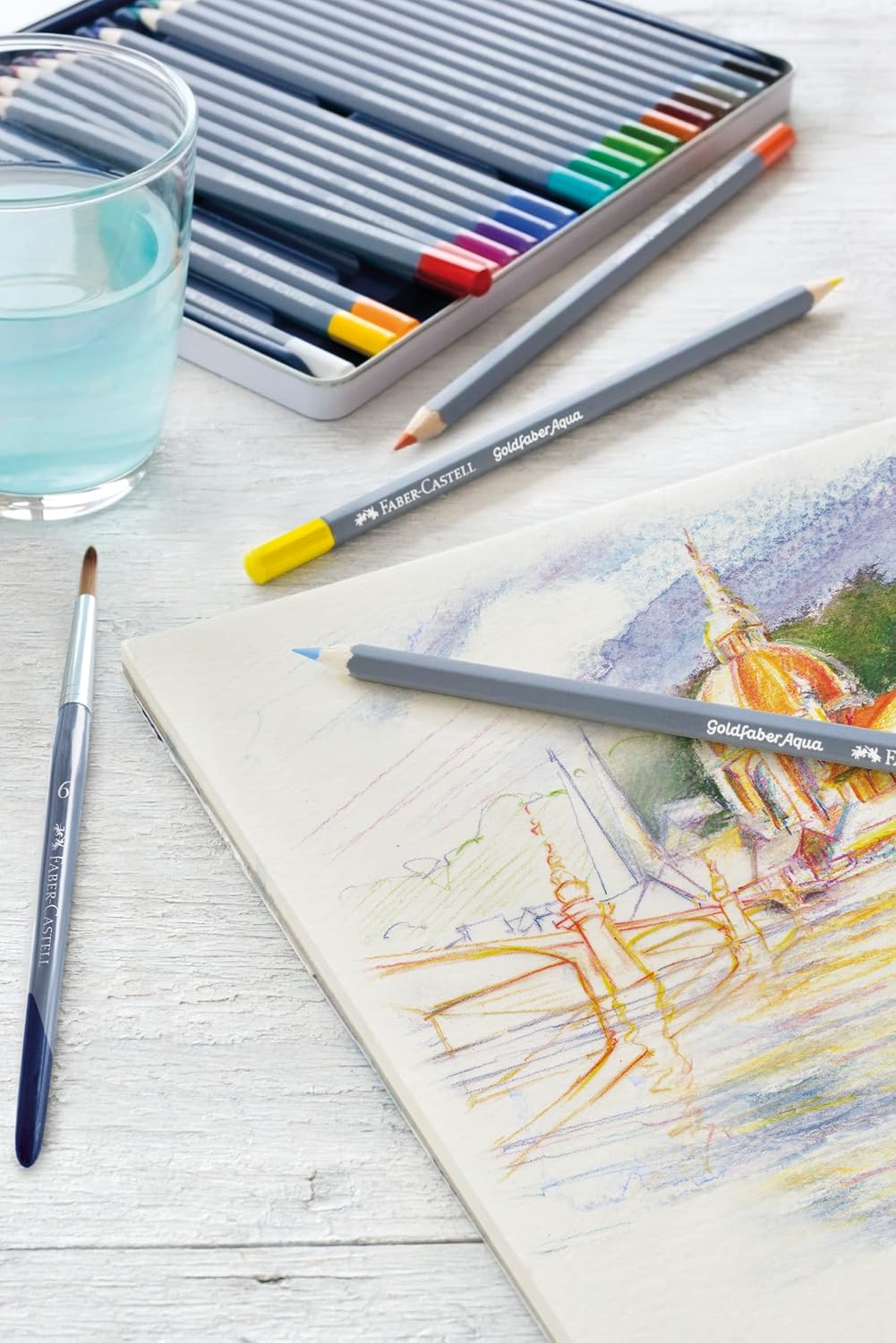Detalle 2 de Faber-Castell Goldfaber Aqua watercolour pencils, tin of 24 colours
