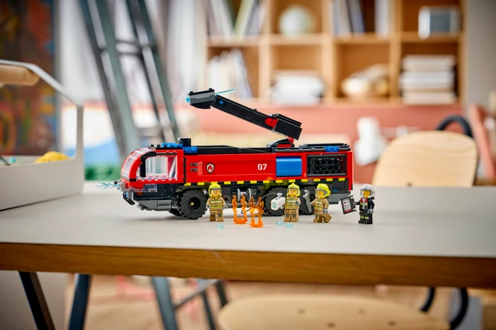 Thumbnail 11 de LEGO City Flughafenlöschfahrzeug 60499, 691 Teile