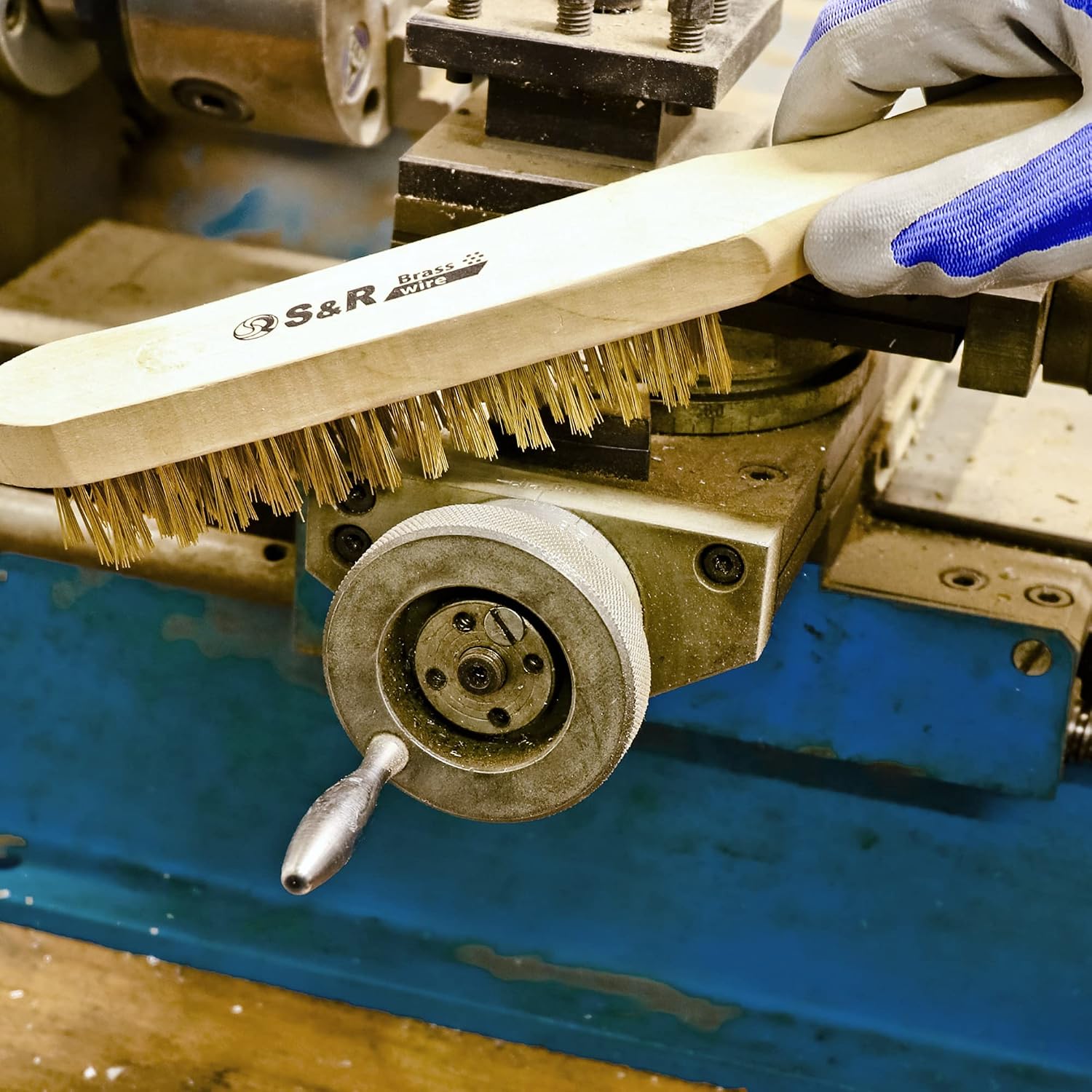 Detalle 2 de S&R 135.003.290 handborstset med tre stålborstar i rostfritt stål och mässing