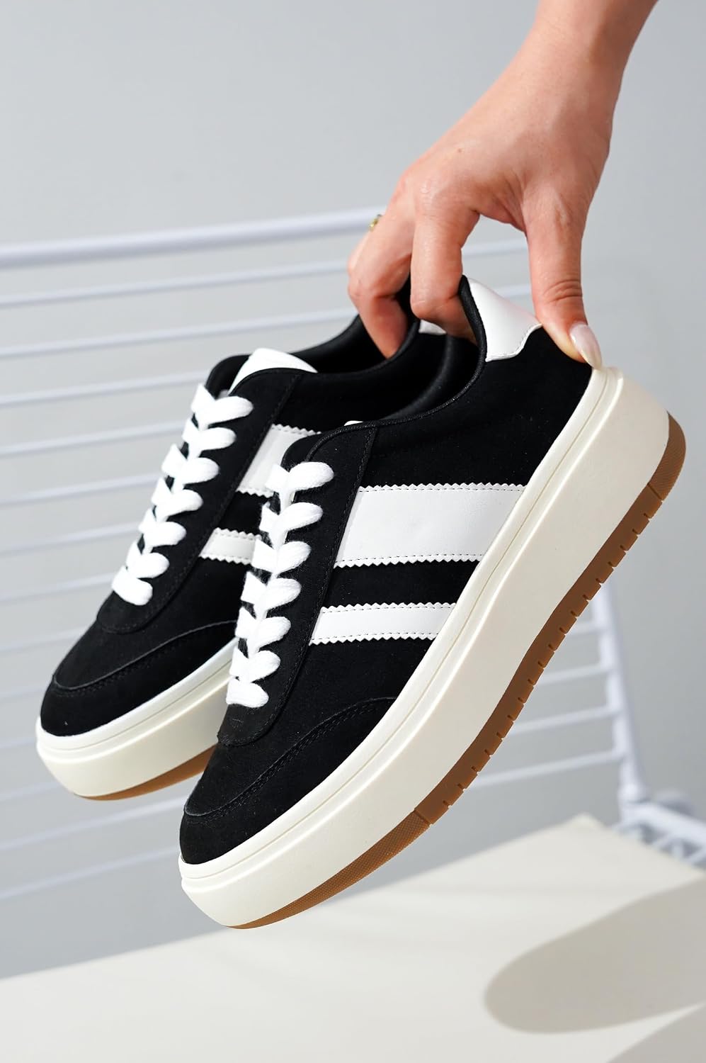 Detalle 2 de Project Cloud Nita platform sneakers
