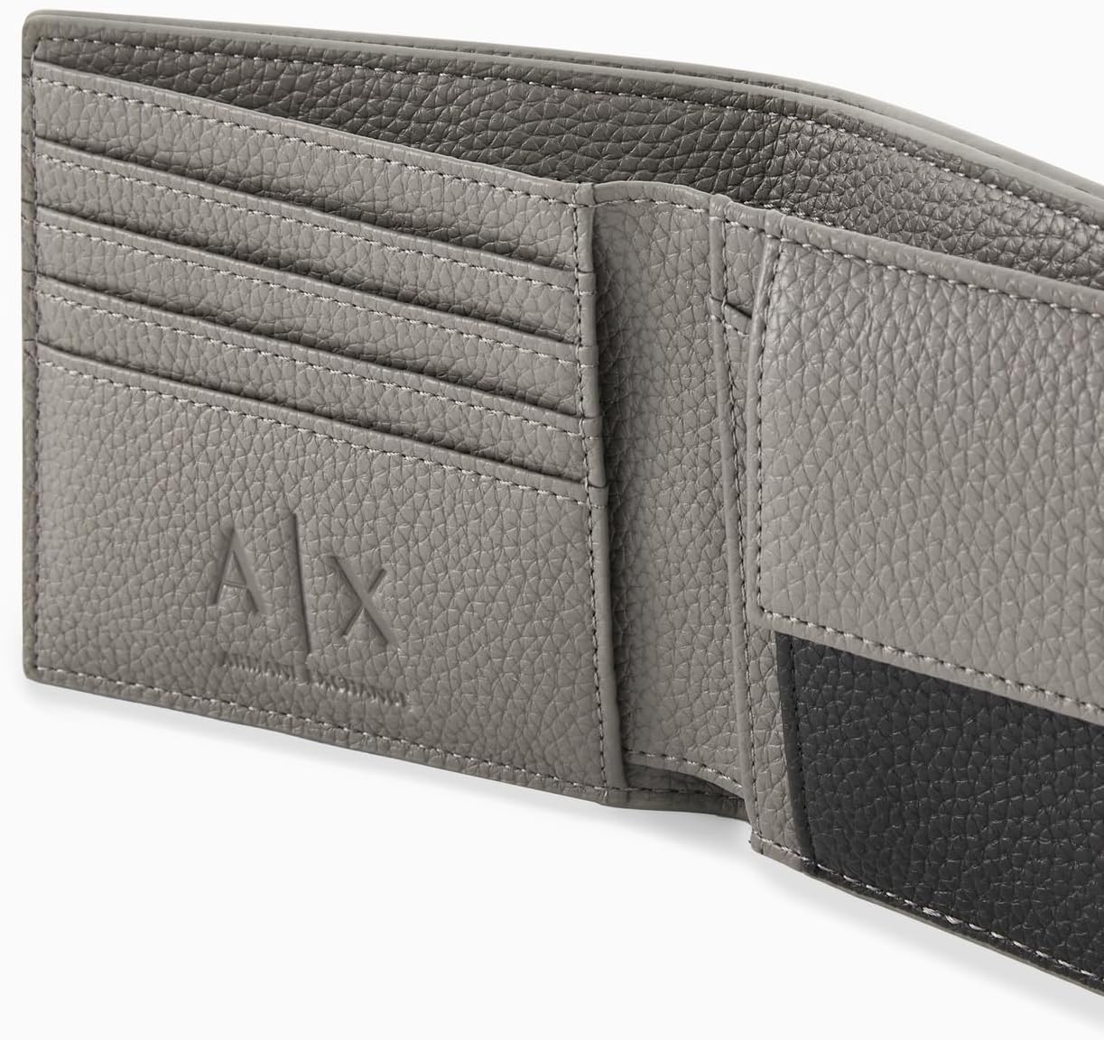 Detalle de Armani Exchange Madrid Essential Portafoglio Bi-Fold da Uomo con Logo in Metallo