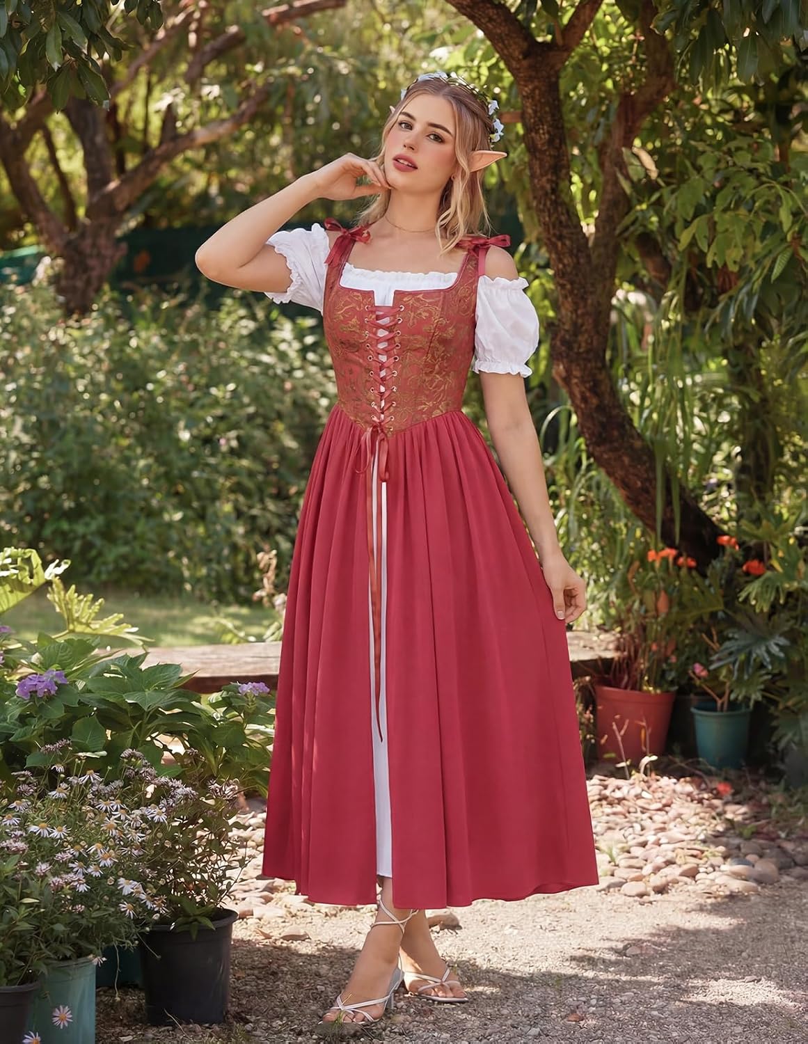 Detalle 2 de Scarlet Darkness Renaissance Costume Dress with Lace-Up Corset, Embroidery & Pockets
