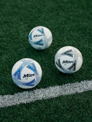 Detalle 2 de Mitre Impel L30P Football: Durable, shape-retaining training ball for all-weather practice