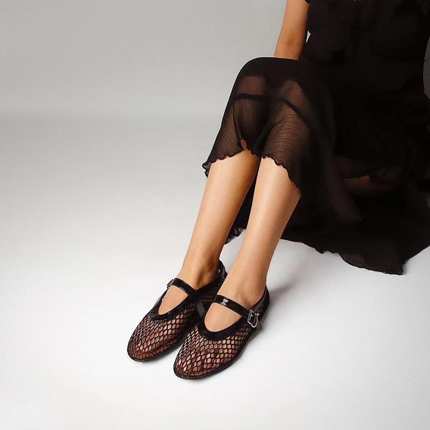 Detalle de DOEYG Mesh Ballet Flats for Women with Buckle Strap