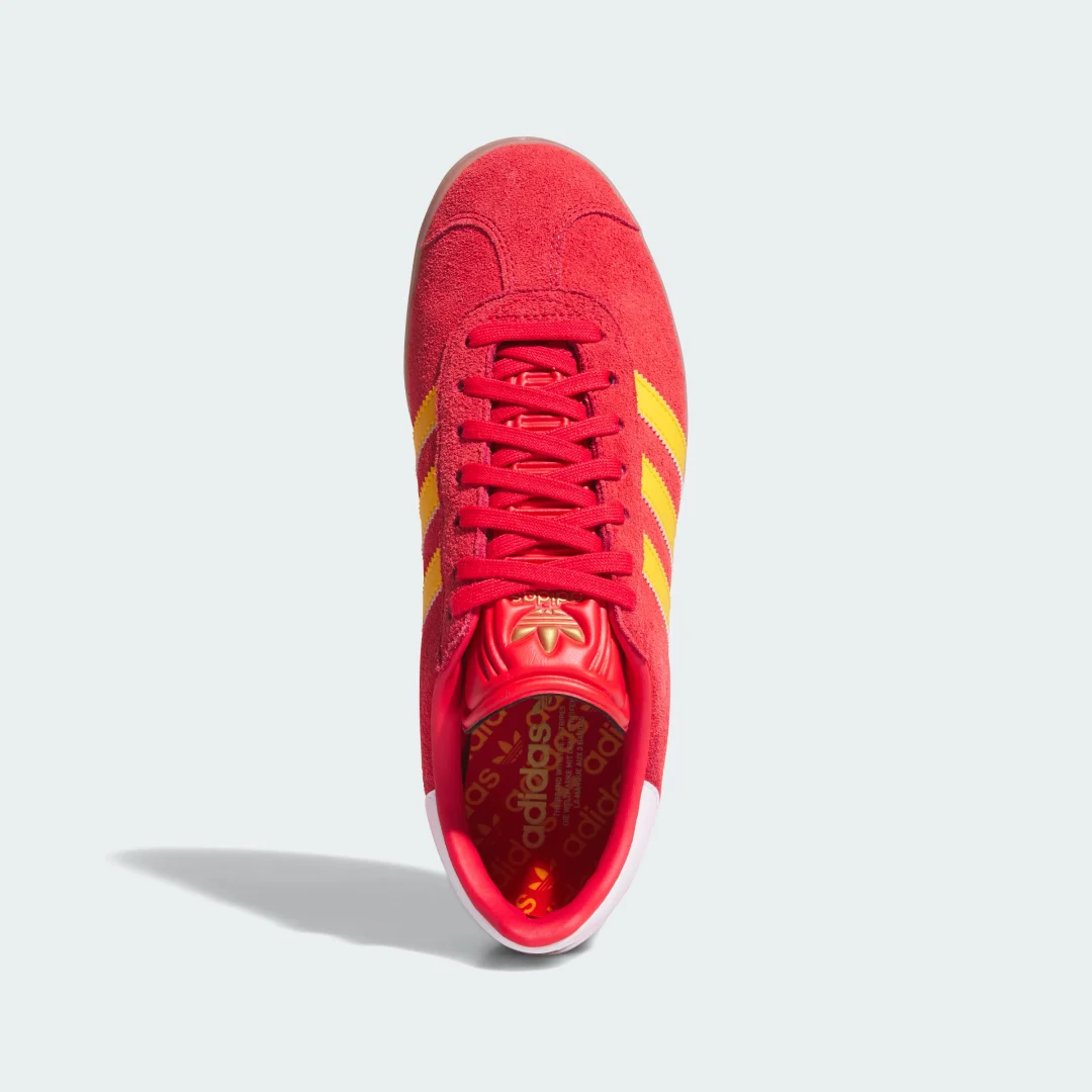 Detalle 2 de Gazelle Spikeless de Adidas: zapatilla de golf cómoda y versátil para el campo