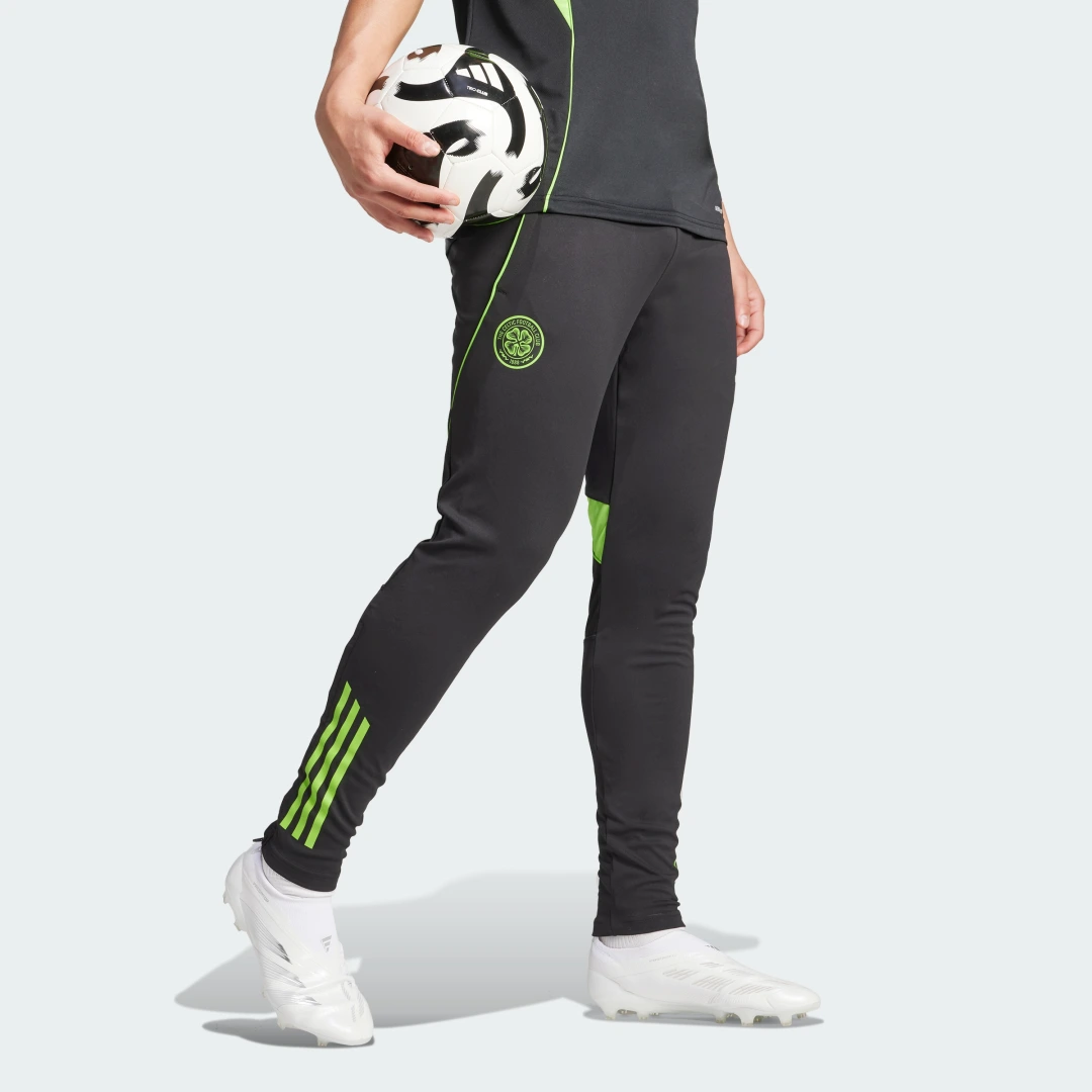 Detalle de Pantalón de entrenamiento Celtic FC Tiro 25 Competition de Adidas
