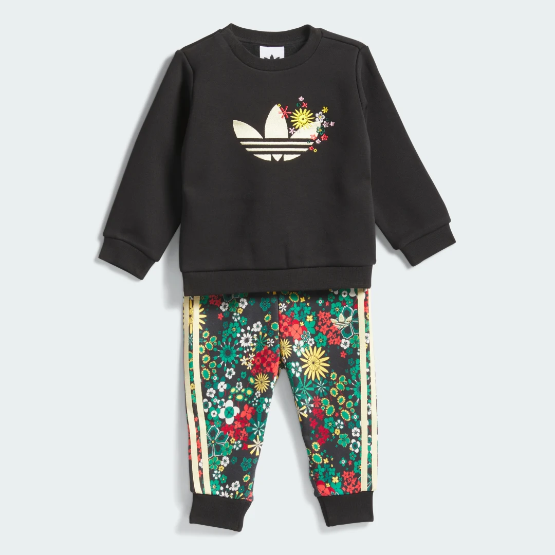 Detalle de Conjunto de cuello redondo adidas Originals x Liberty London en negro