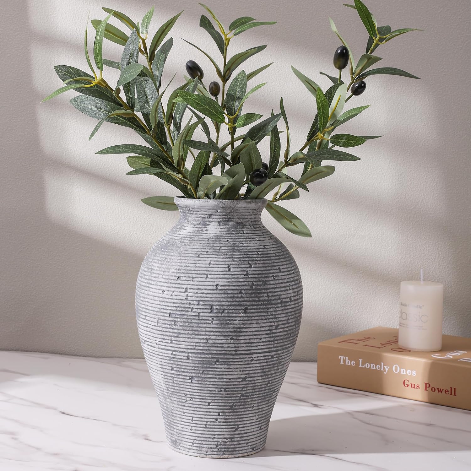 Detalle de Ceramic Flower Vase, 9-Inch