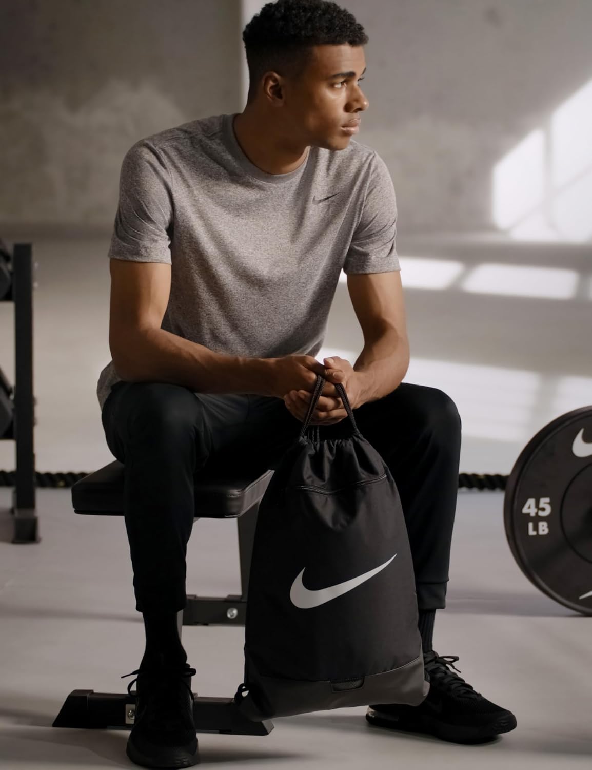 Thumbnail 1 de Nike DM3978-010 NK BRSLA Drawstring Backpack (18L) – Black/White, Unisex