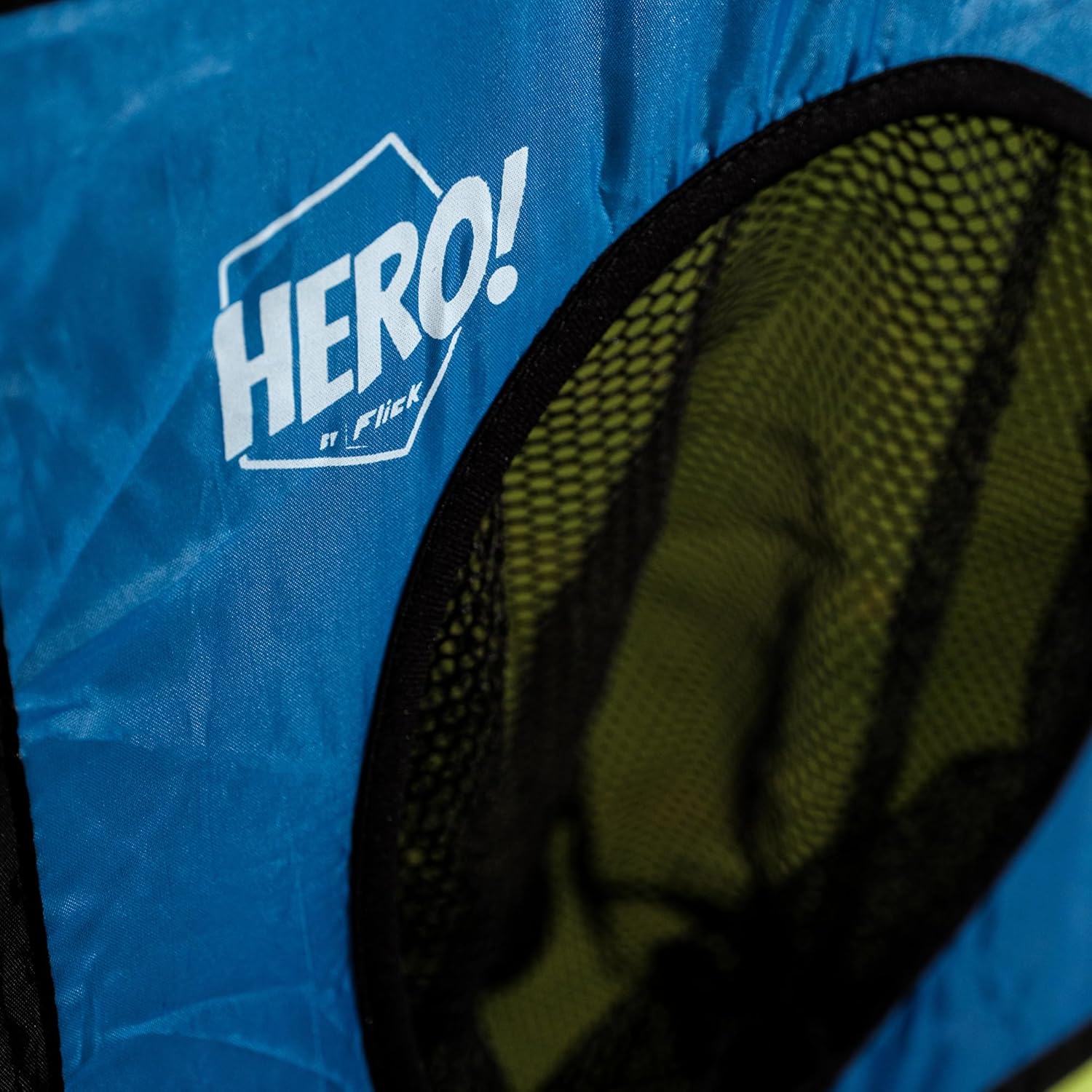 Detalle de Flick Hero! Target Tower: Football Skills Challenge