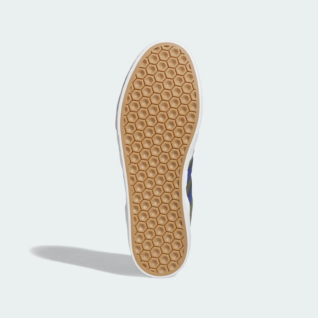 Detalle de Zapatilla BUSENITZ VULC II de Adidas: ¿vale la pena para tu estilo urbano?