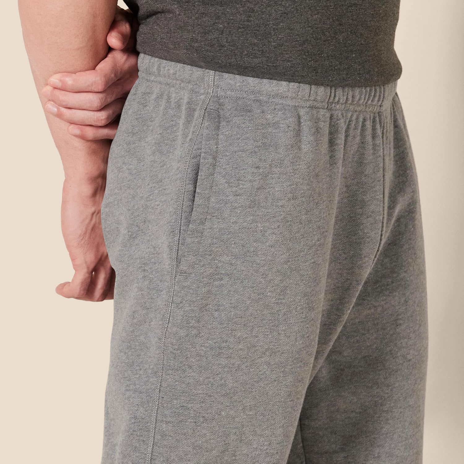 Detalle 2 de Amazon Essentials Men’s Relaxed Fit Fleece Sweatpants