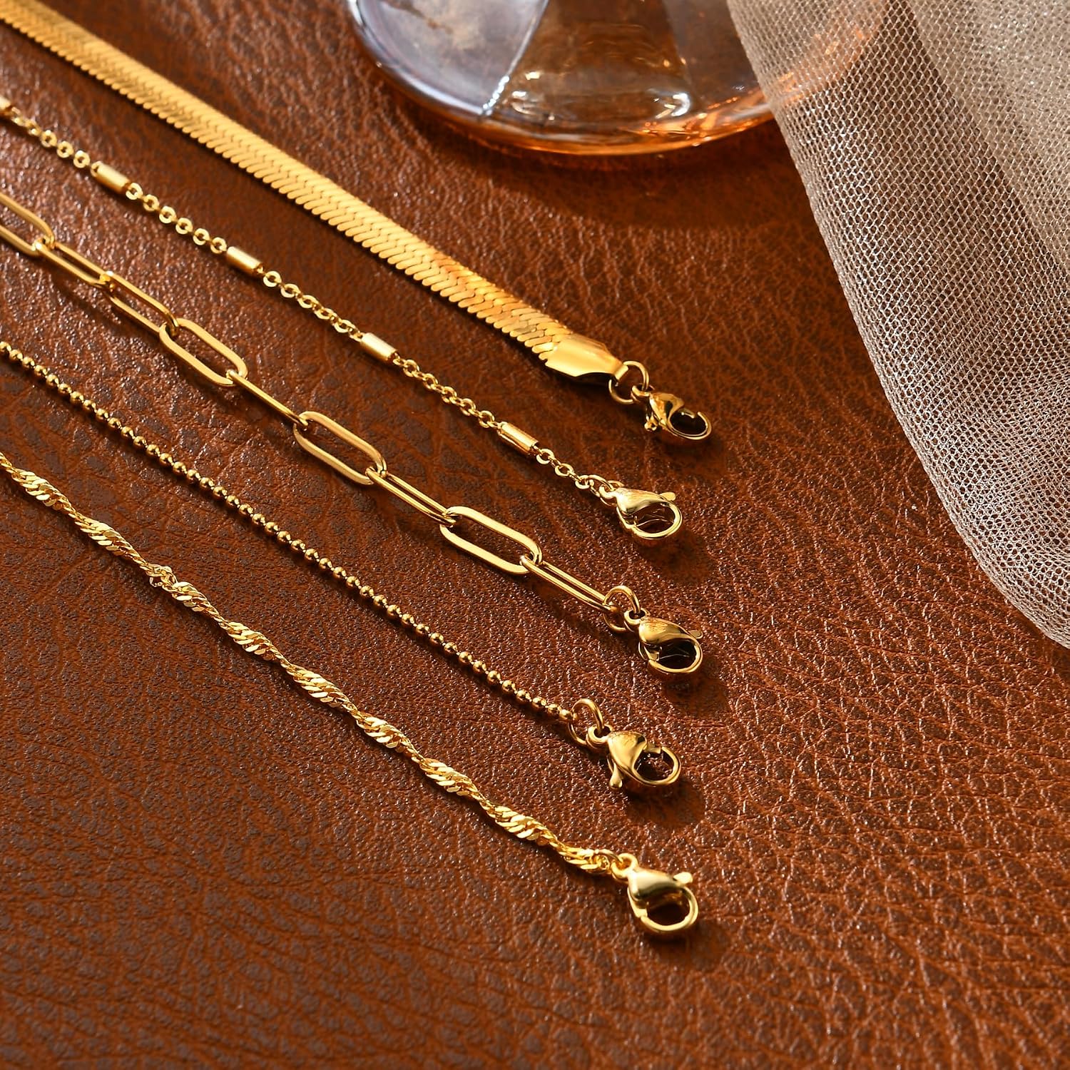 Detalle de Striviio Gold-Plated Bracelet Set