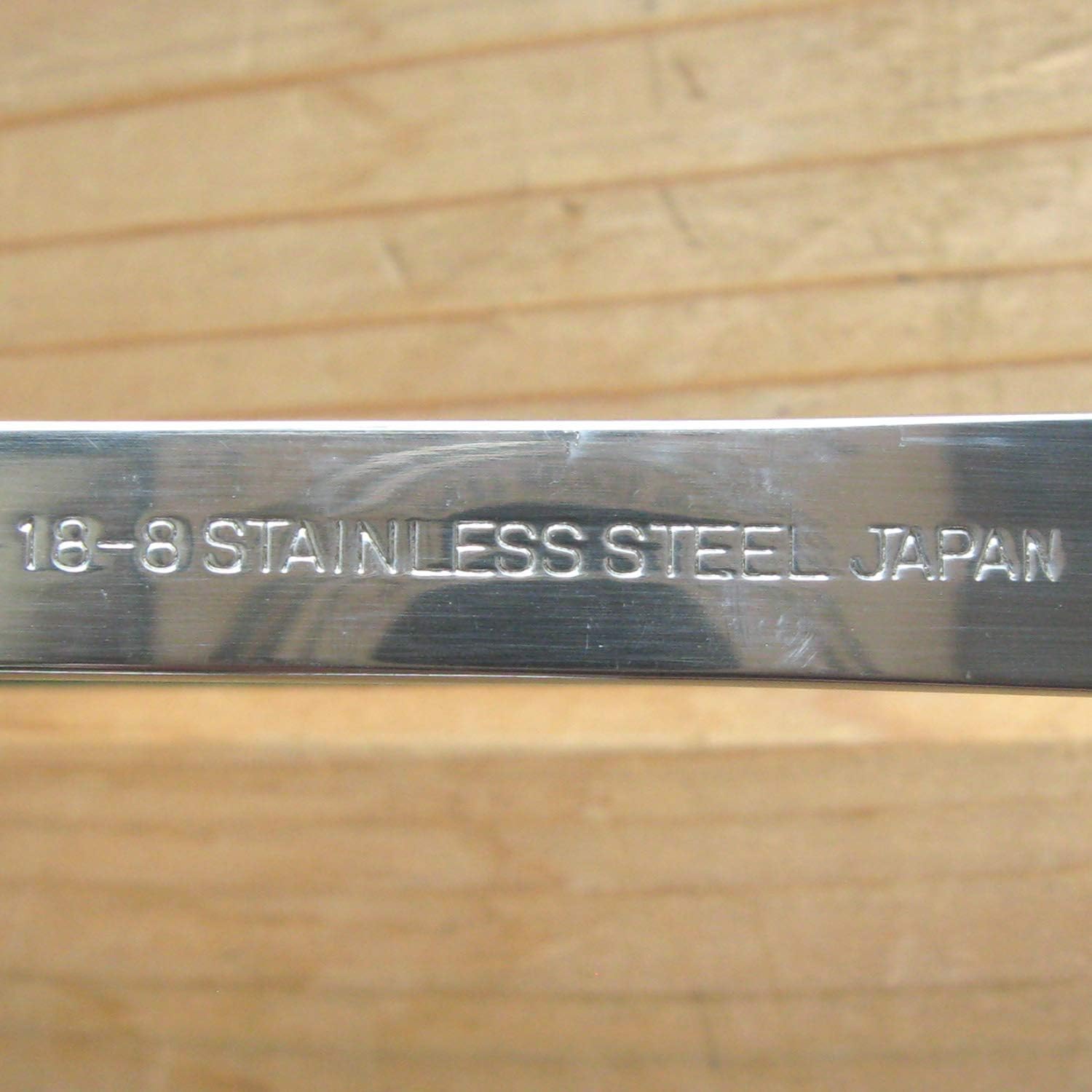 Detalle de ナガオ 58011 燕三条プロフェッショナル ターナー 34.5cm 18-8ステンレス製