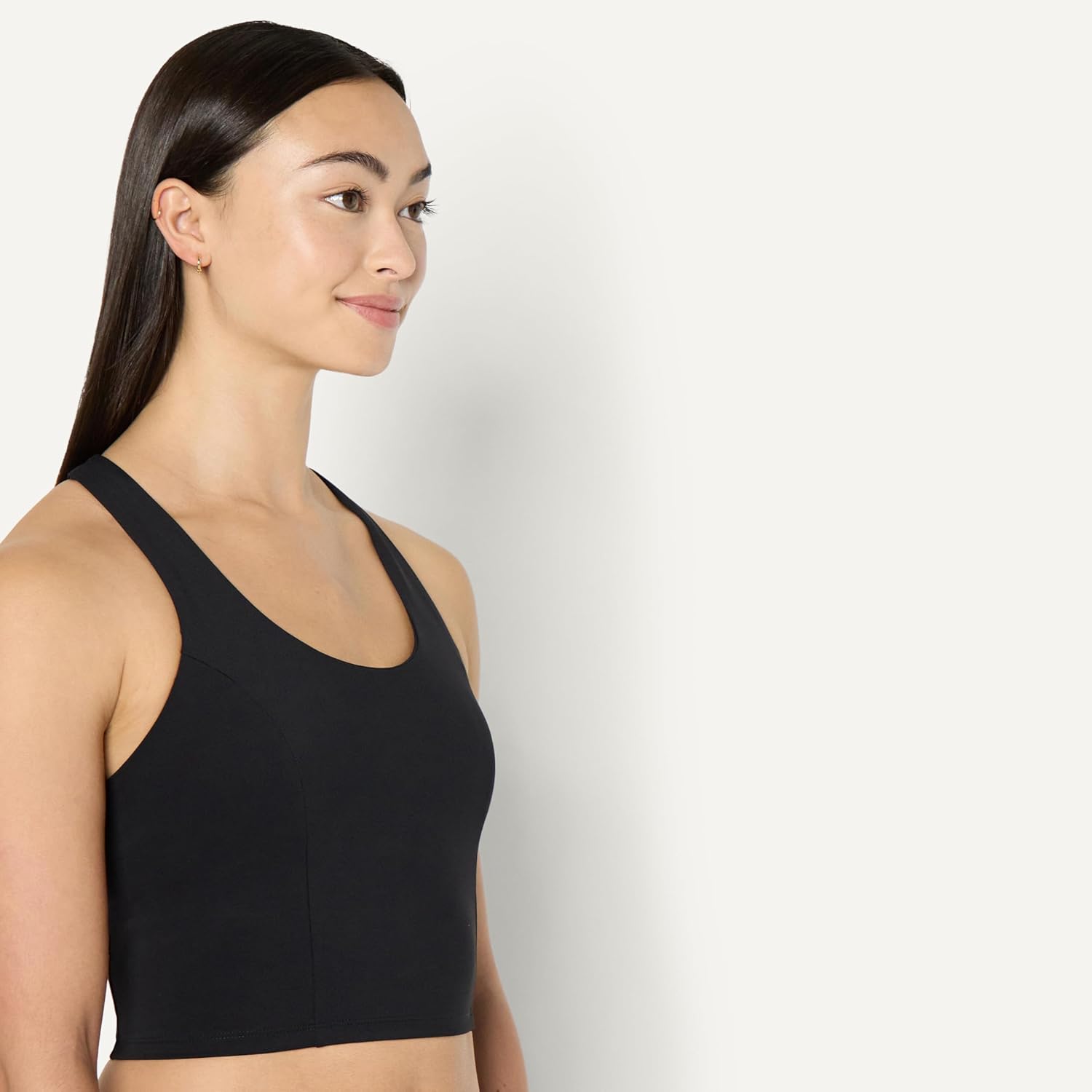 Detalle de Amazon Essentials Women's Active Total Train Medium Support Racerback Crop Tank with Built-in Bra
