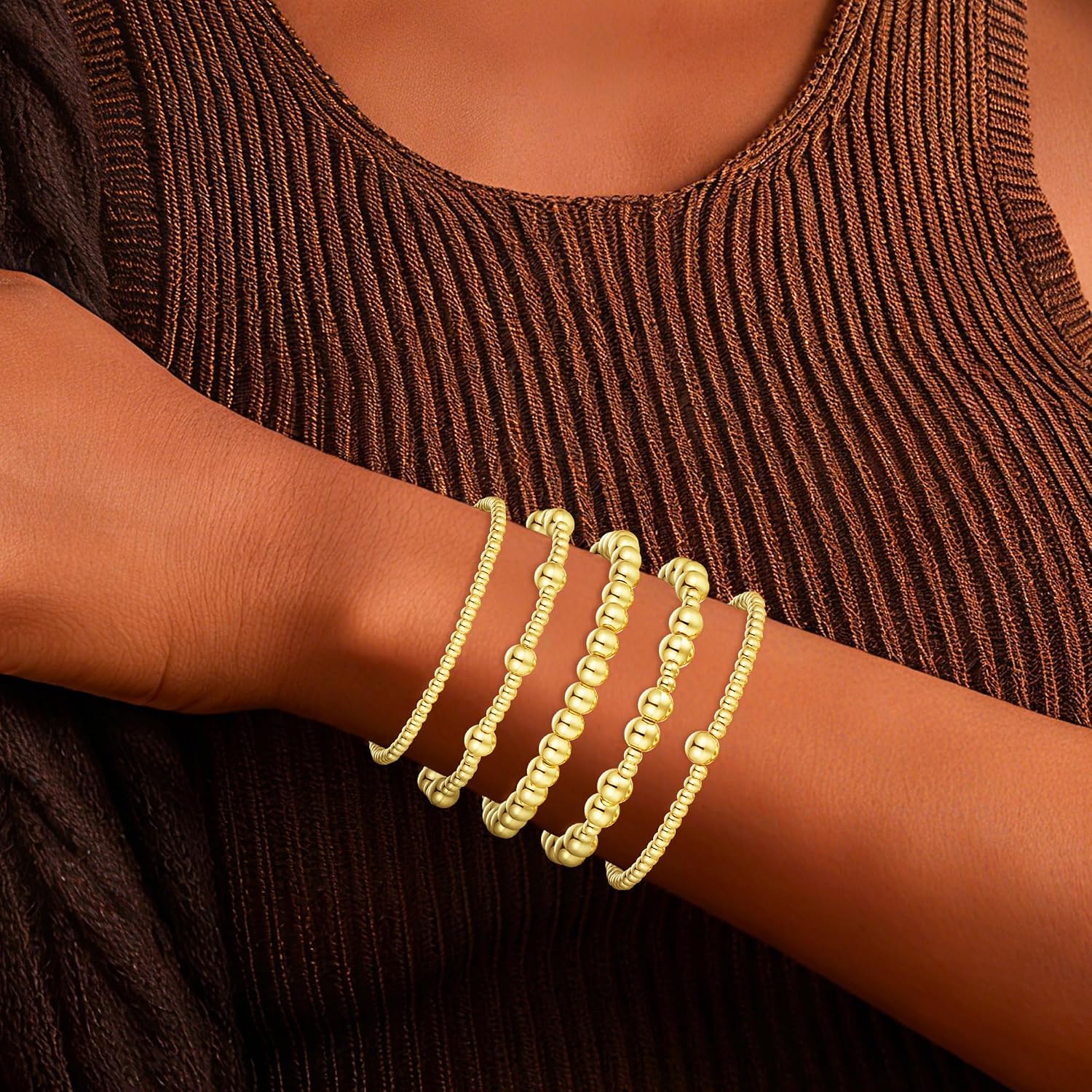 Detalle de Sahoottie 5 Pcs Gold Beaded Bracelets for Women – Gold Plated, Stretch, Stackable