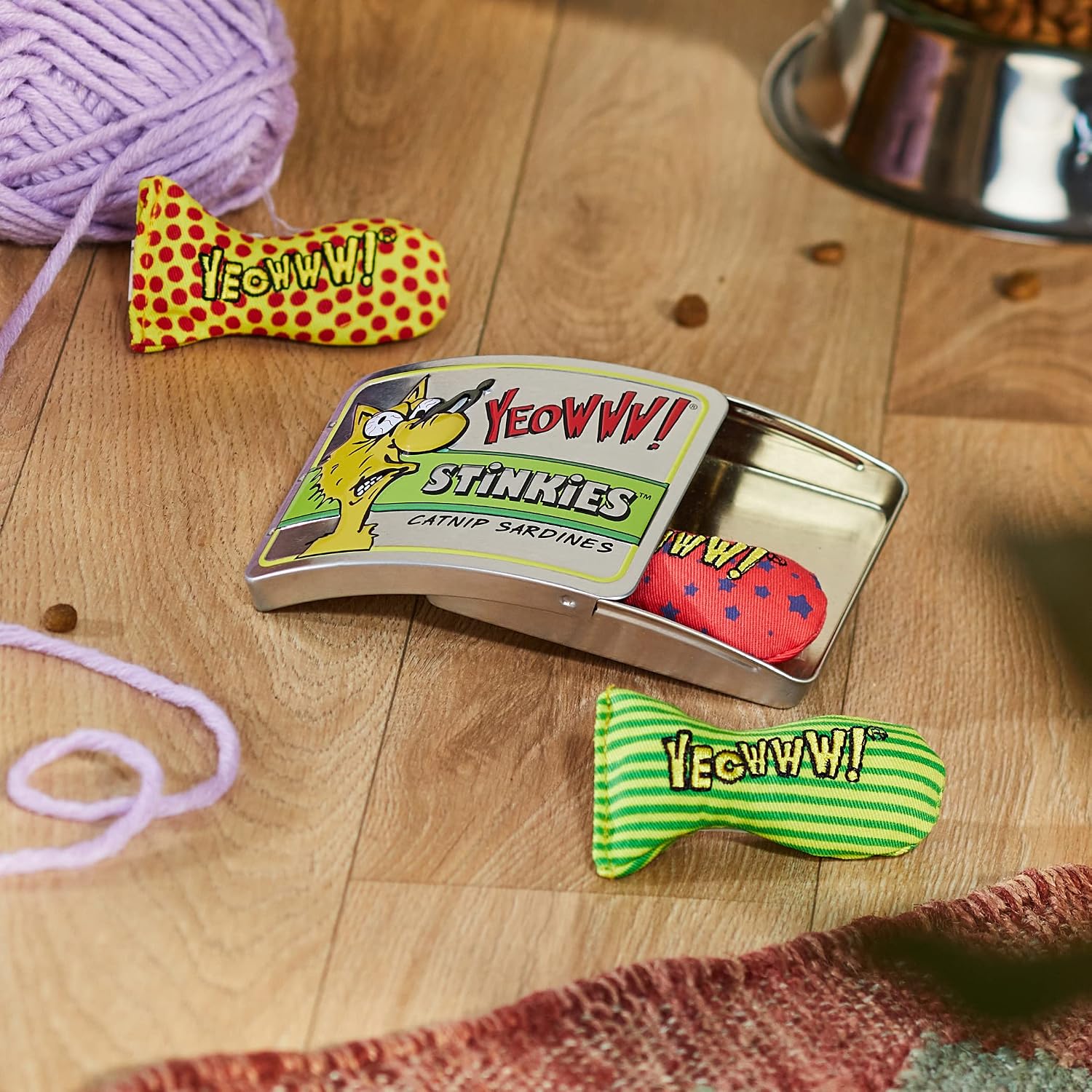Detalle 2 de Yeowww burk med tre kattmyntsardiner i plysch, 7,5 cm