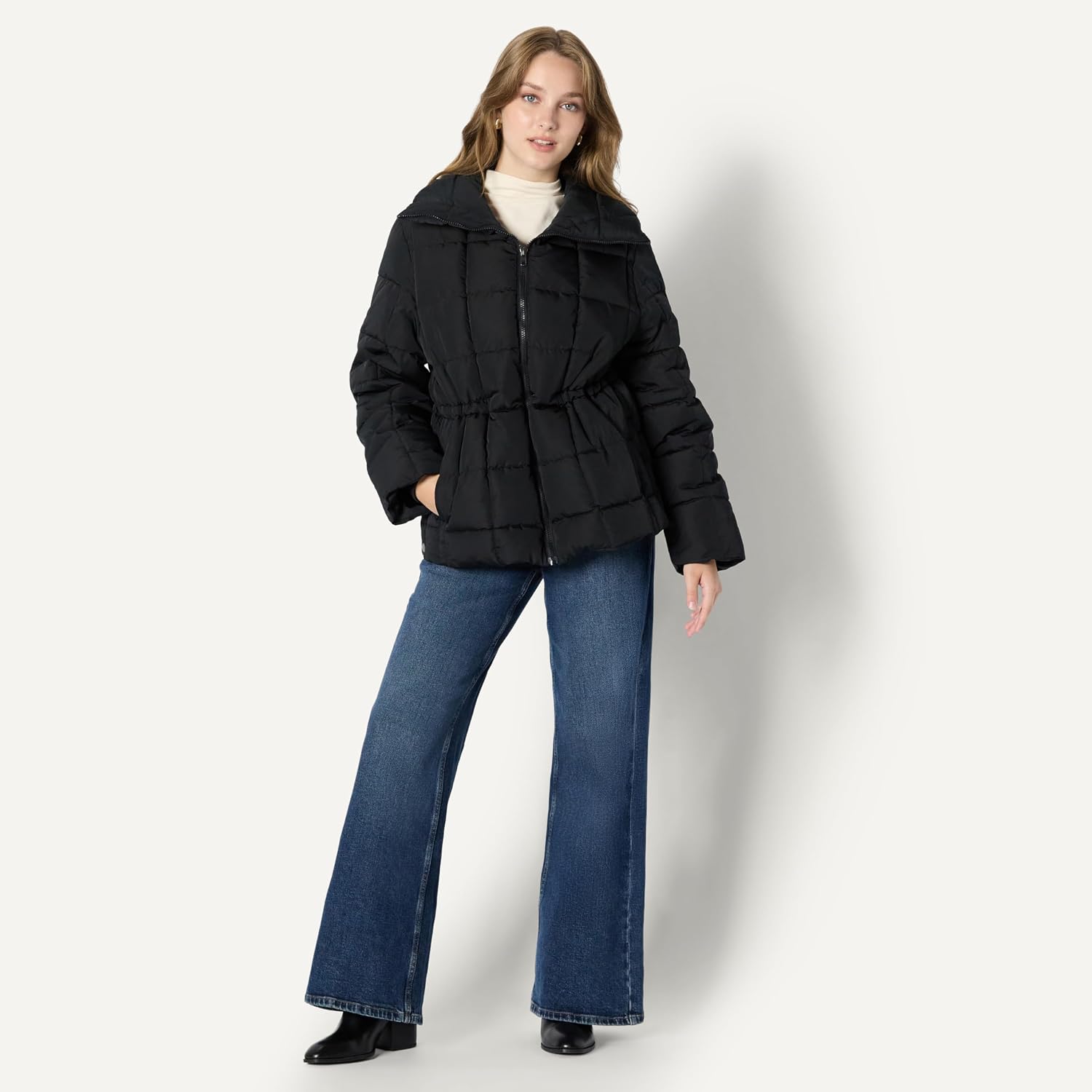 Thumbnail 4 de Amazon Essentials Damen Karierte Oversize-Steppjacke mit Puffärmeln