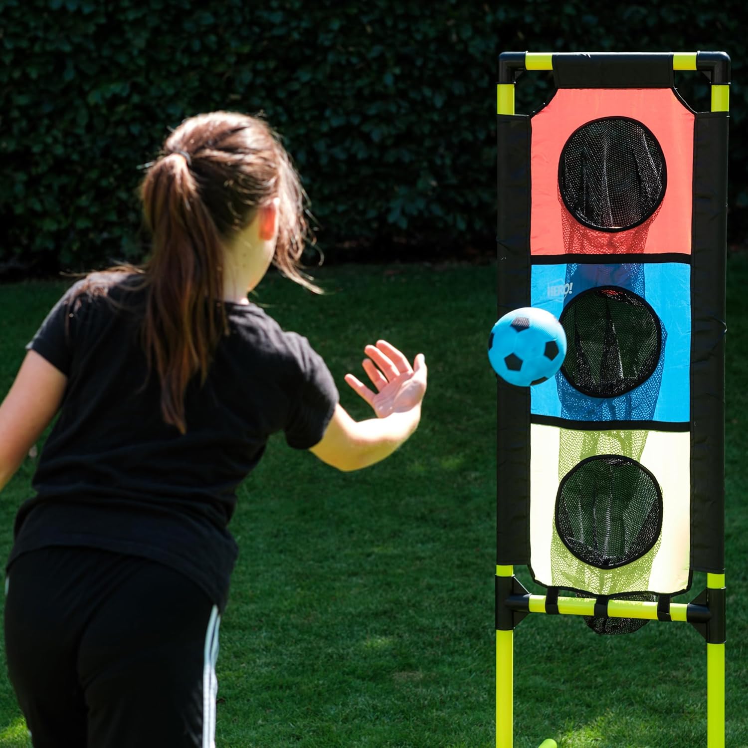 Detalle de Flick Hero! Target Tower: Football Skills Challenge