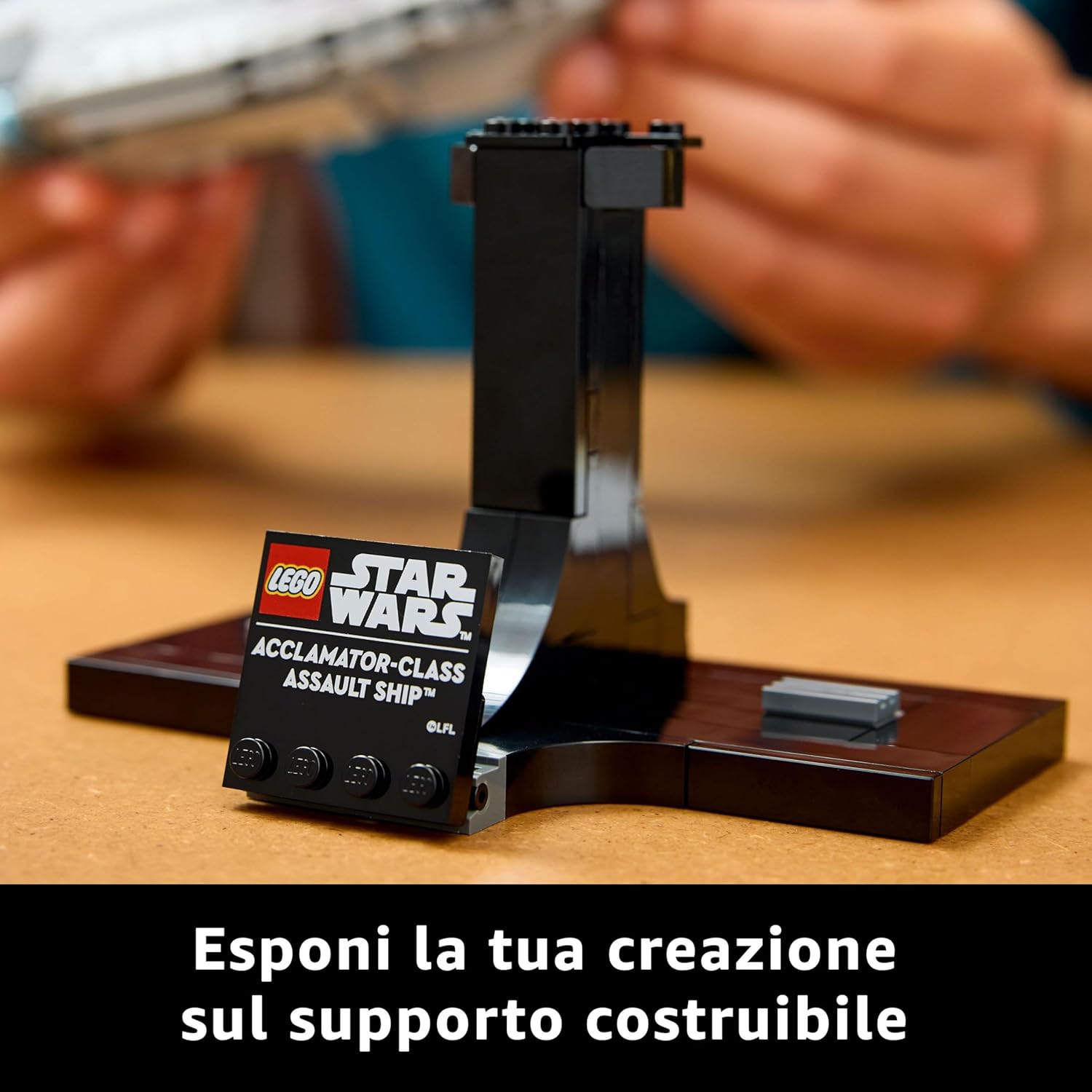 Thumbnail 4 de LEGO Star Wars 75404 Nave d'Assalto Classe Acclamator – Modellino da Esposizione da Collezione