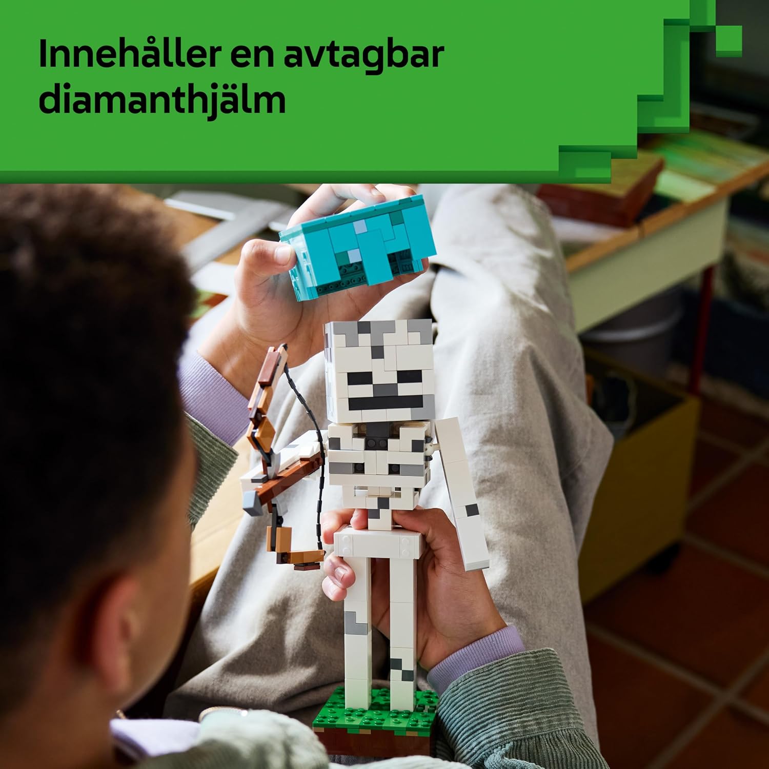 Thumbnail 3 de LEGO Minecraft Skelettet 21594 – byggset med rörliga leder och diamanthjälm