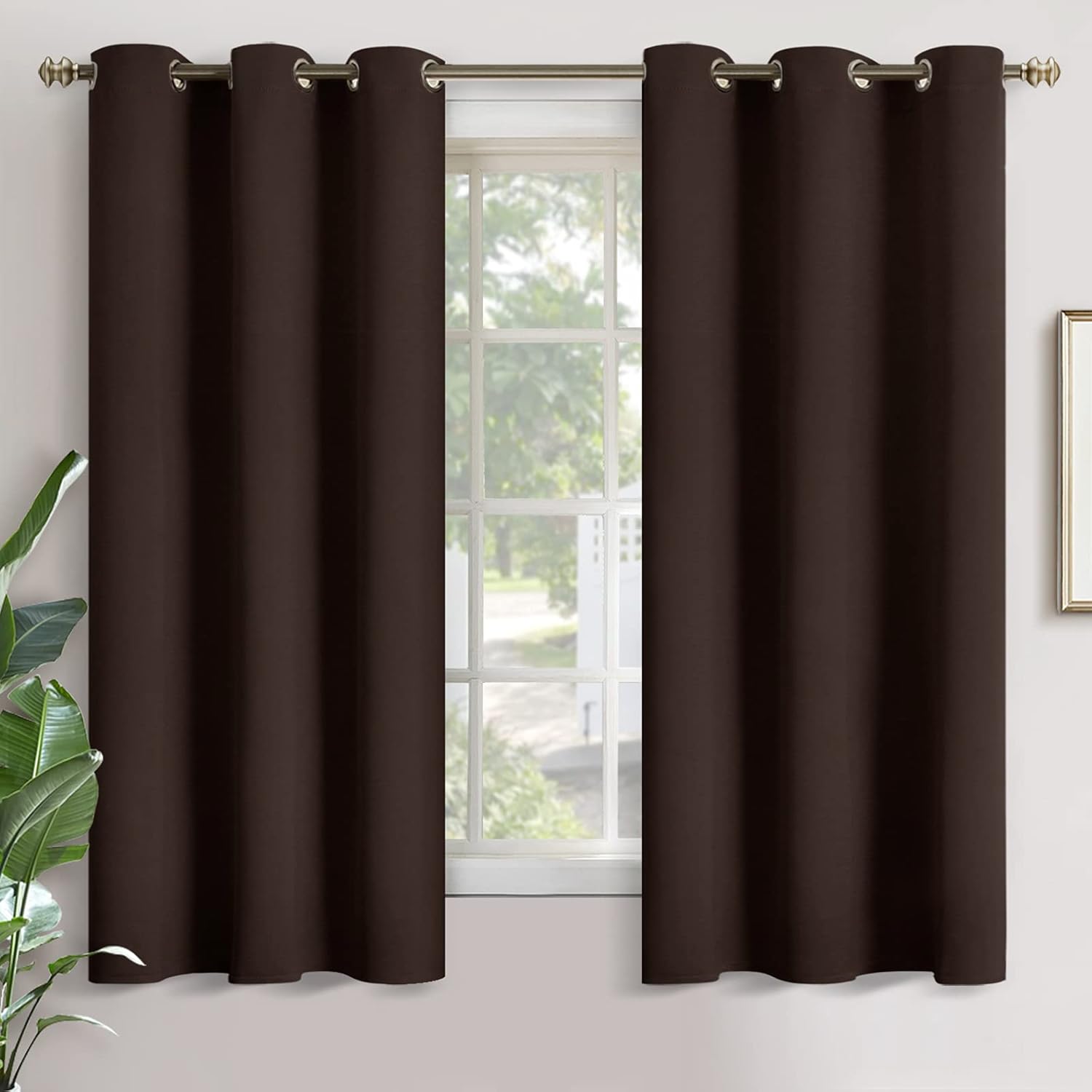 Detalle de YoungsTex Brown Blackout Curtains, 2 Grommet Panels, 42 x 68 Inches