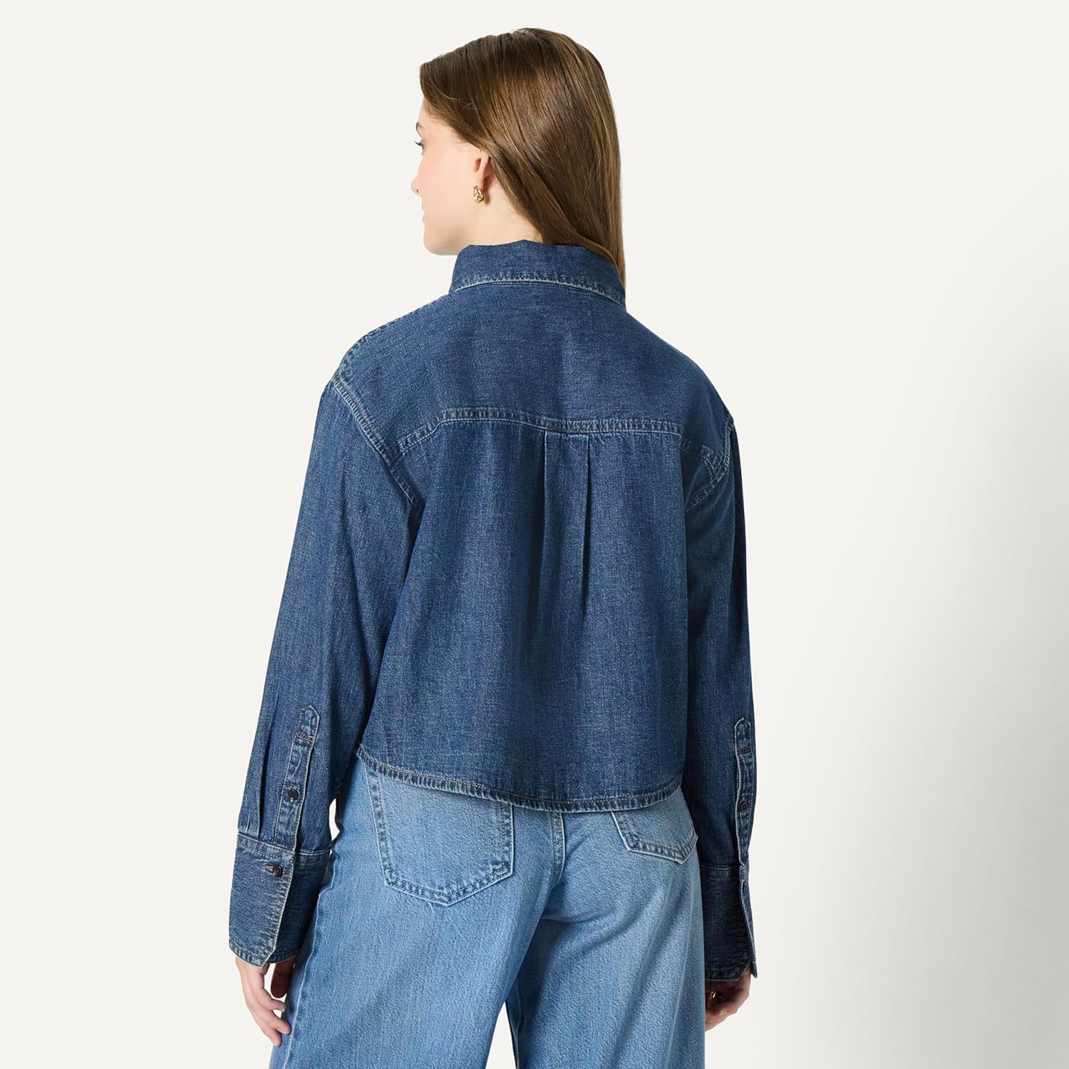 Thumbnail 1 de Jeanshemd mit Knöpfen für Damen (oversized, kurz geschnitten) – Amazon Essentials Modernes Damenhemd
