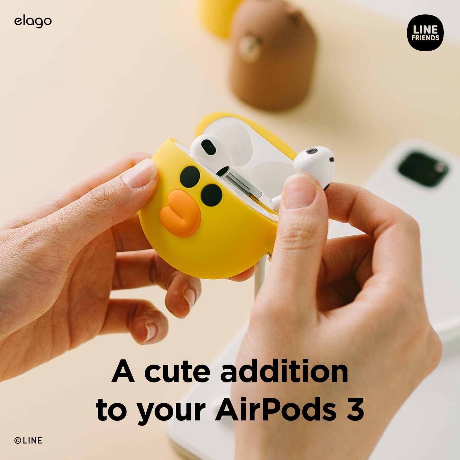 Detalle 2 de elago x LINE FRIENDS Coque Sally compatible AirPods 3 avec mousqueton et silicone