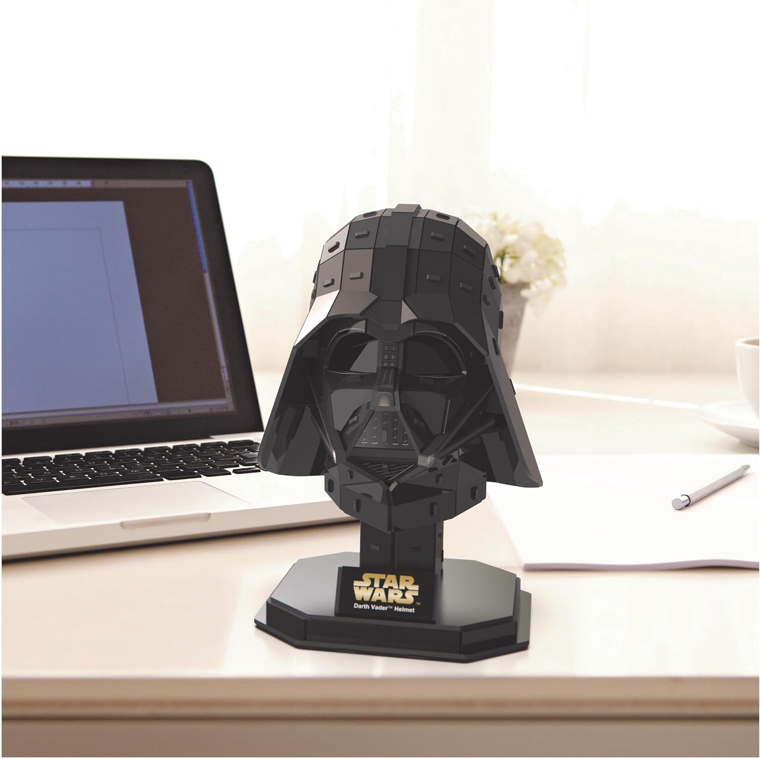 Detalle 2 de 4D Build SW Darth Vader Helmet – kit di modellismo in cartoncino con colla e supporto