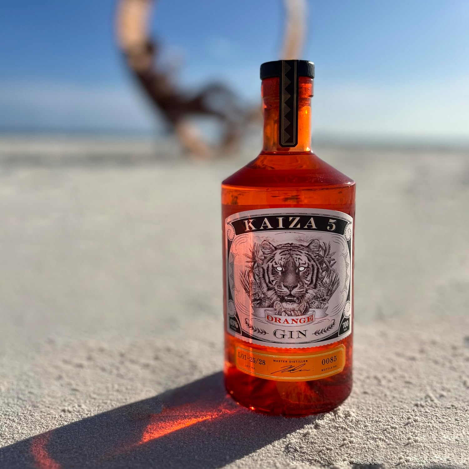 Detalle 2 de KAIZA 5 ORANGE GIN 0,7 l 43%