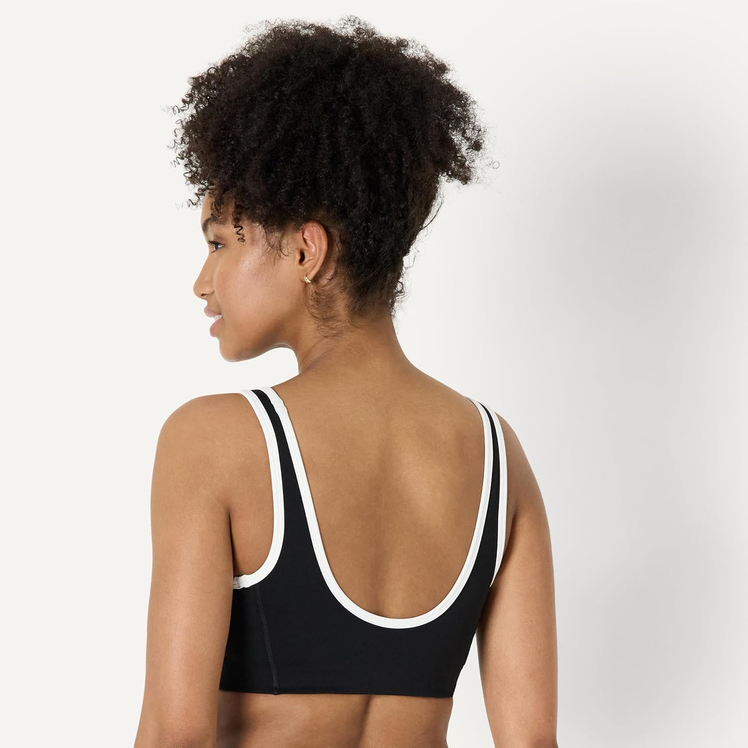 Detalle de Amazon Essentials Women's Active FormFlex Buttery Soft Light Support V-Neck Sports Bra with Contrast Trim