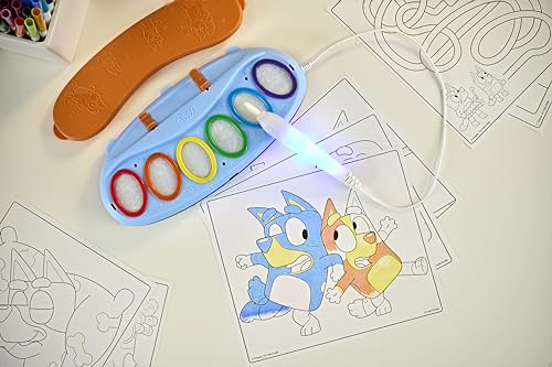 Detalle de CRAYOLA Color Wonder Magic Light Brush Bluey: kit de pintura sin manchas para niños a partir de 3 años